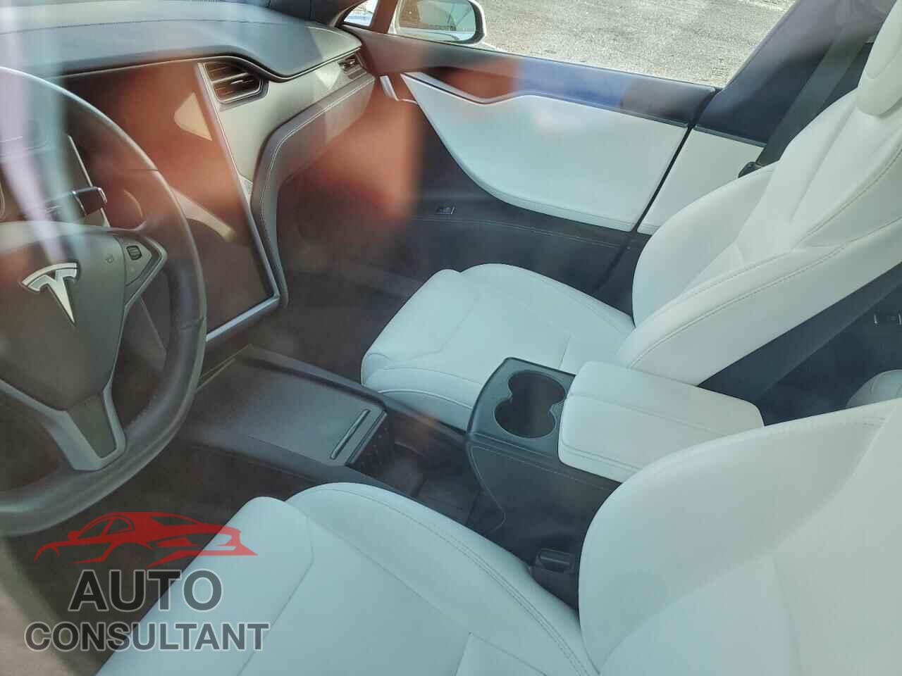 TESLA MODEL S 2018 - 5YJSA1E20JF272766