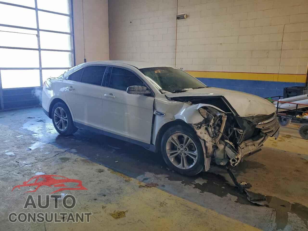 FORD TAURUS 2019 - 1FAHP2D87KG105449