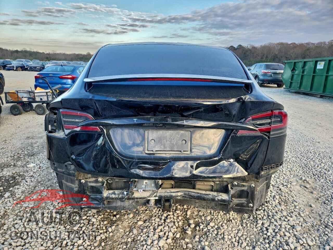 TESLA MODEL X 2023 - 7SAXCBE53PF417584