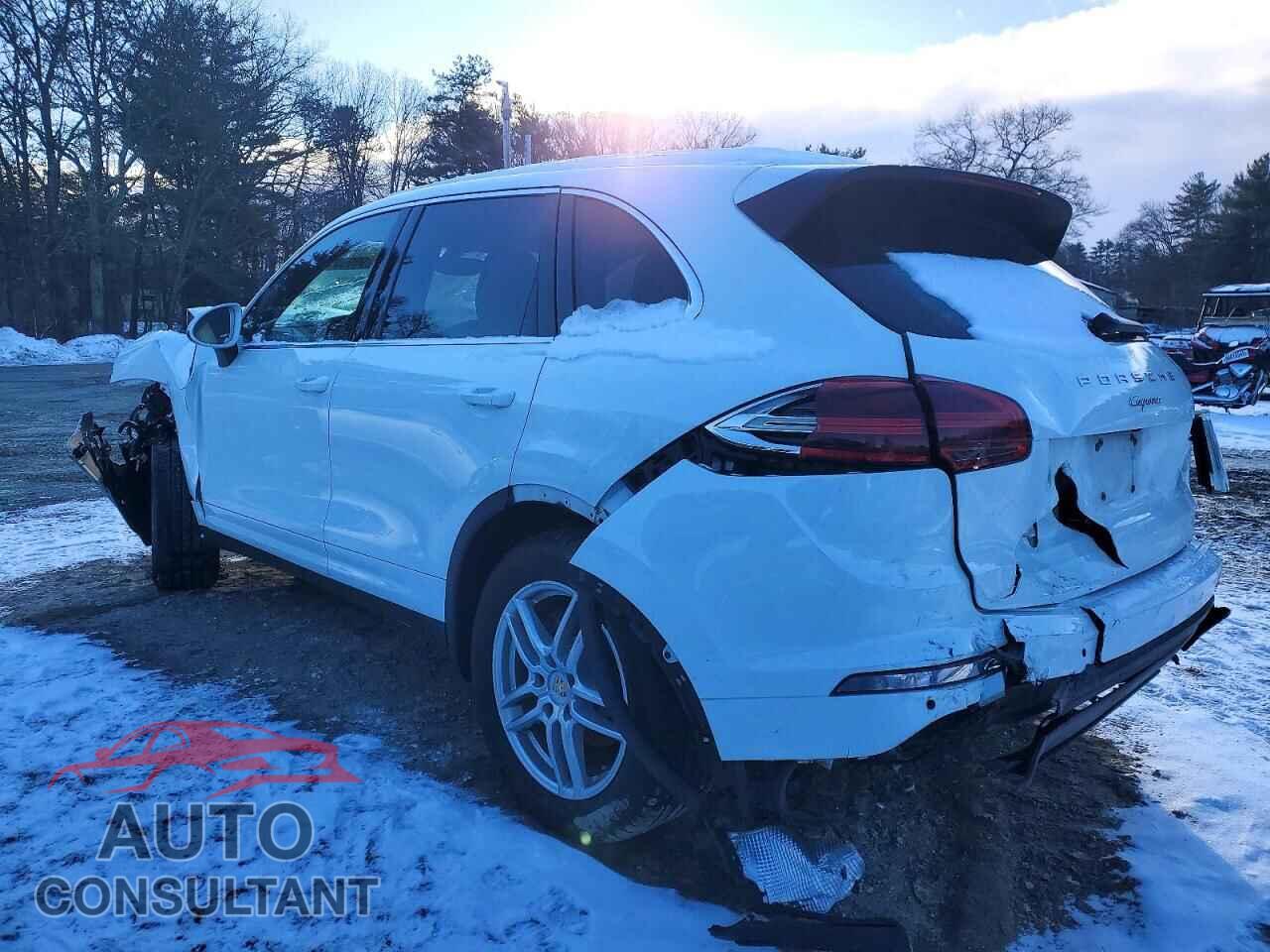 PORSCHE CAYENNE 2016 - WP1AA2A23GKA09270