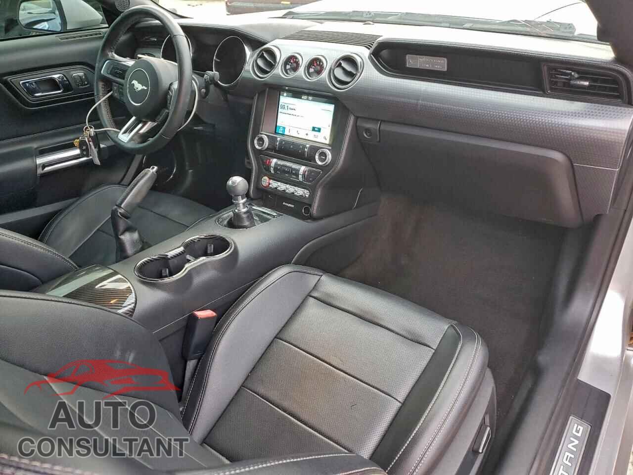 FORD MUSTANG 2017 - 1FA6P8CF1H5249092