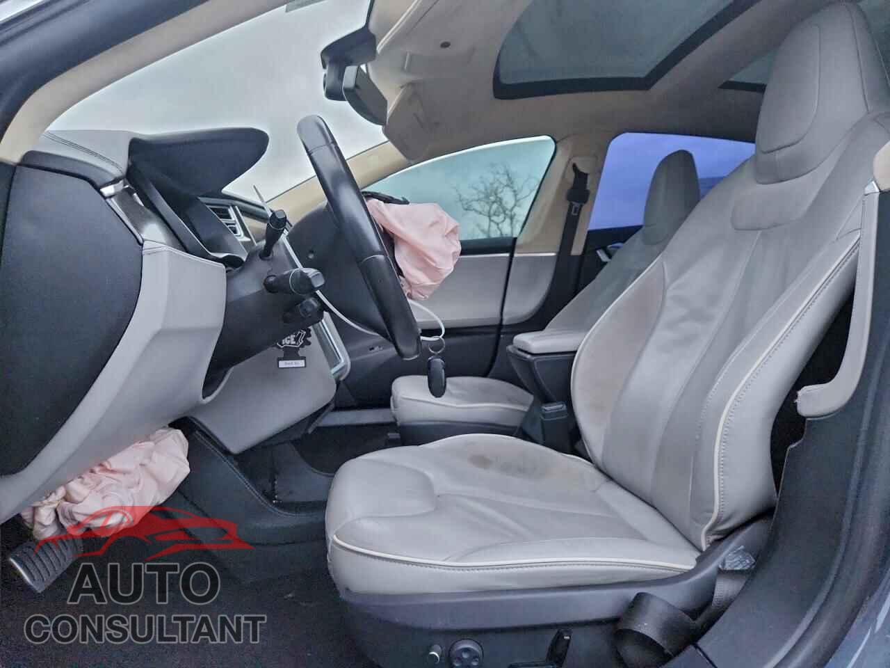 TESLA MODEL S 2014 - 5YJSA1H13EFP48002