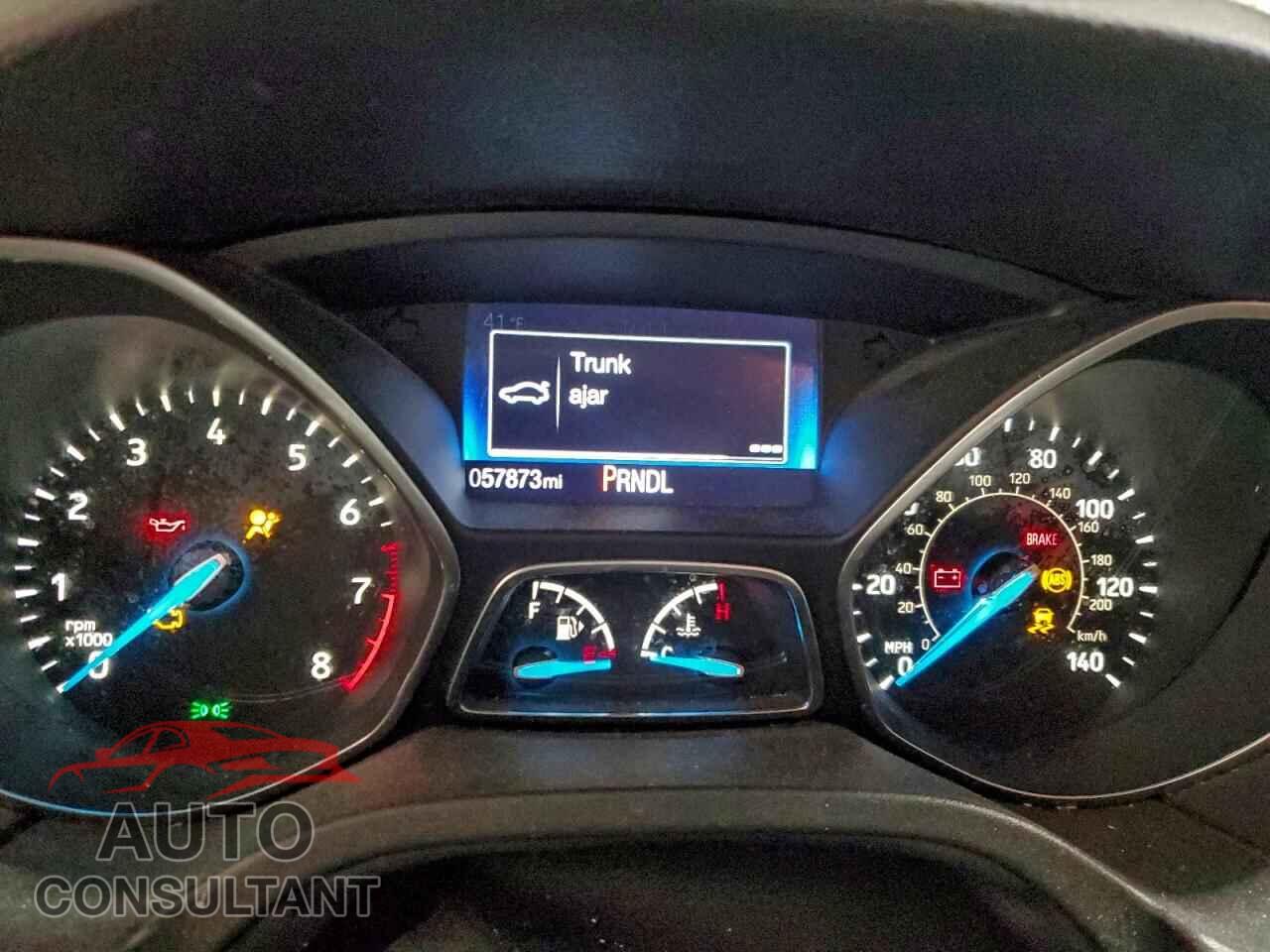 FORD FOCUS 2015 - 1FADP3F27FL372181