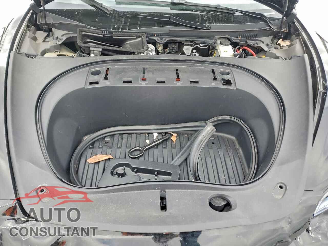 TESLA MODEL 3 2024 - 5YJ3E1EA2RF815451