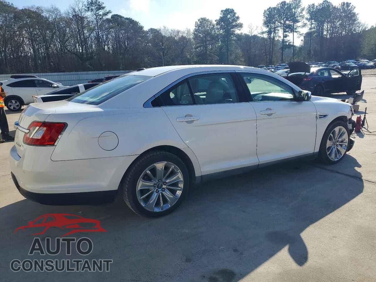 FORD TAURUS 2010 - 1FAHP2FW1AG143673