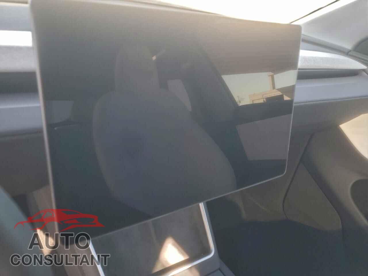 TESLA MODEL Y 2026 - 7SAYGDED6TA418764