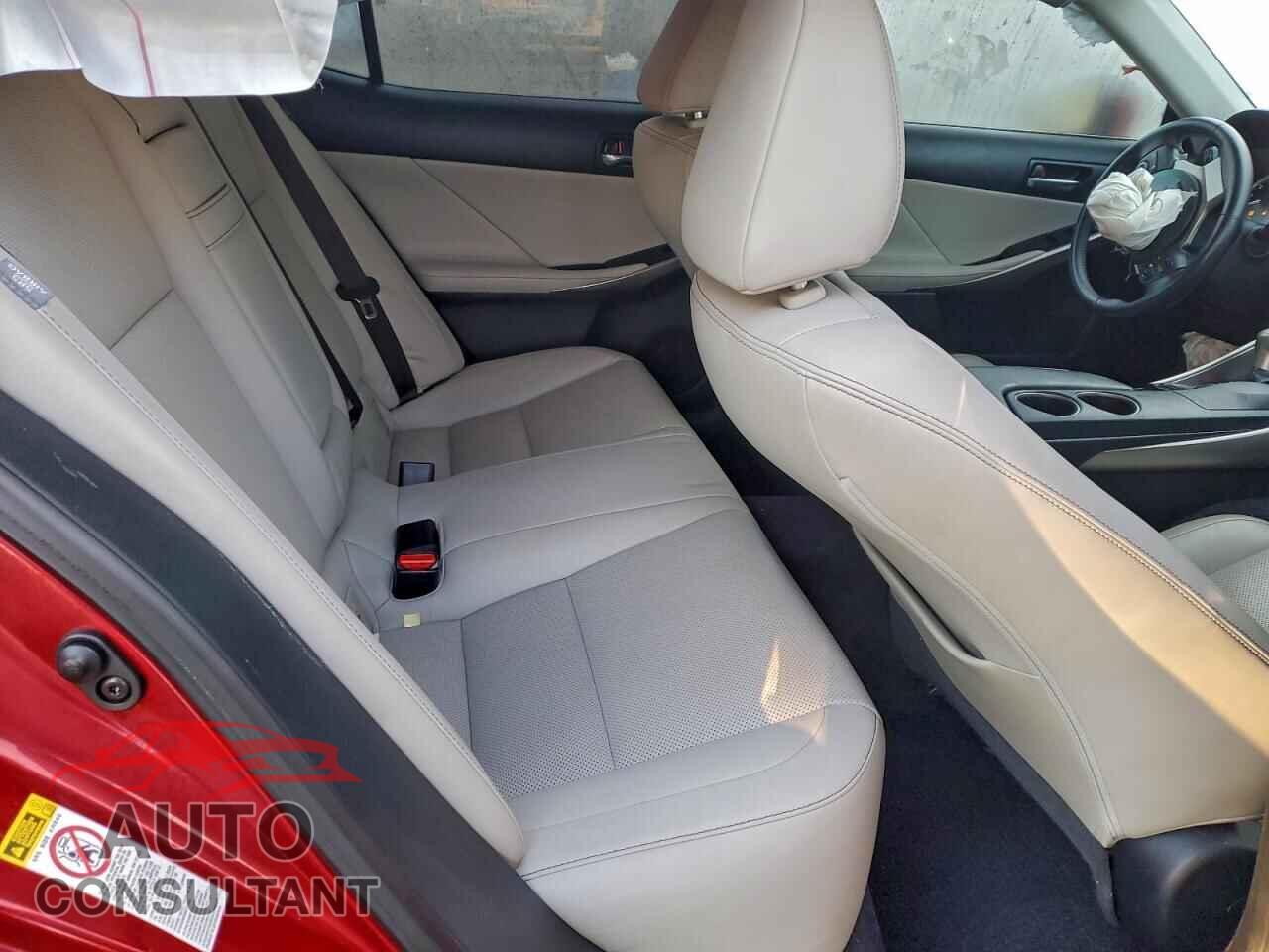 LEXUS IS 2014 - JTHCF1D24E5014943