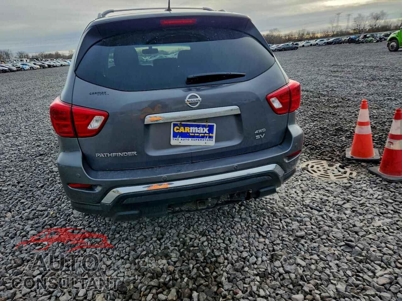 NISSAN PATHFINDER 2017 - 5N1DR2MM8HC612811