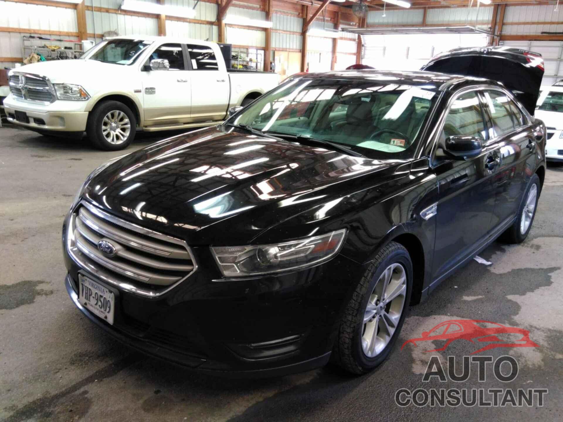 FORD TAURUS 2018 - 1FAHP2H88JG103363