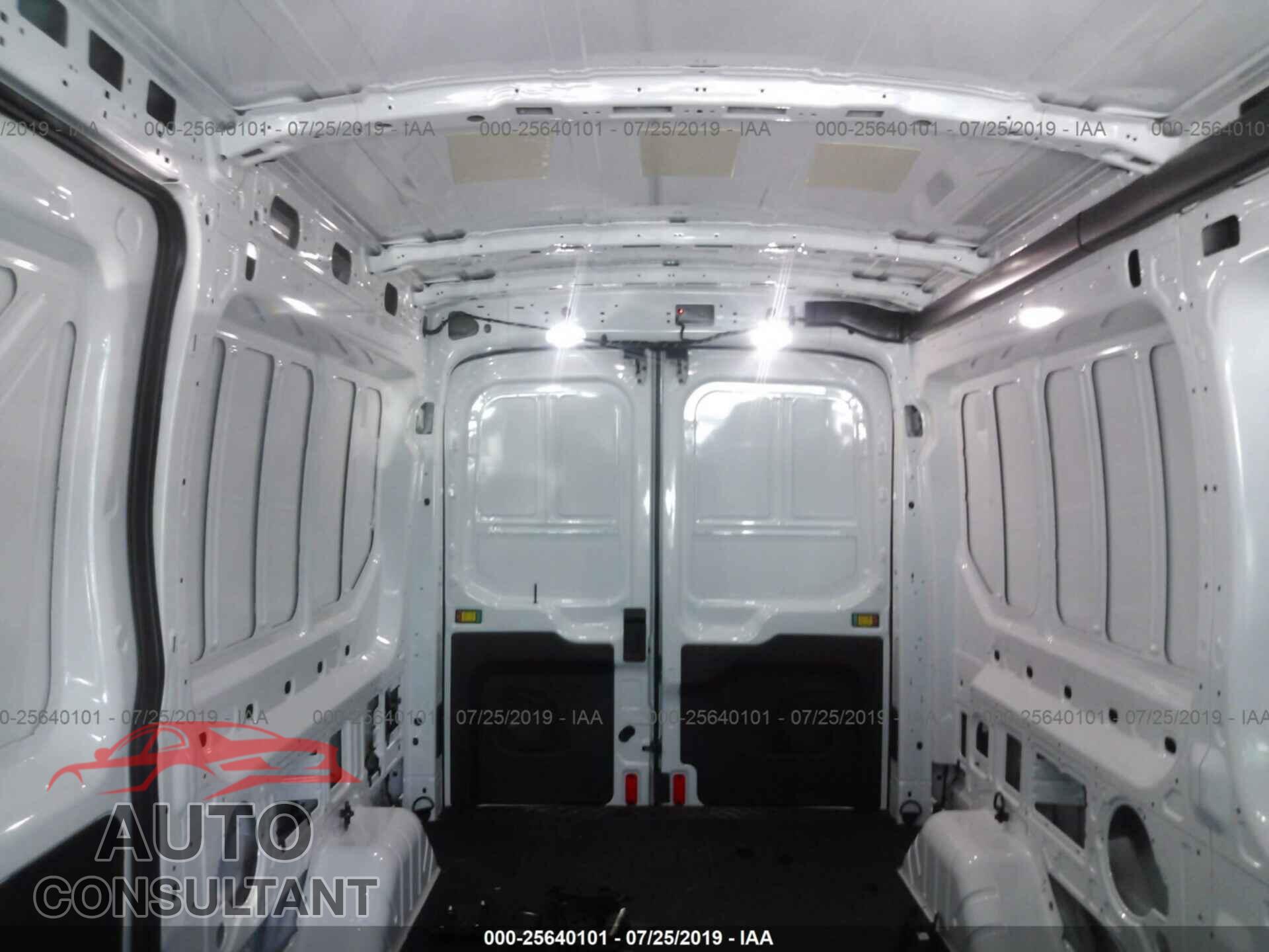FORD TRANSIT 2019 - 1FTYR2CM7KKA25214