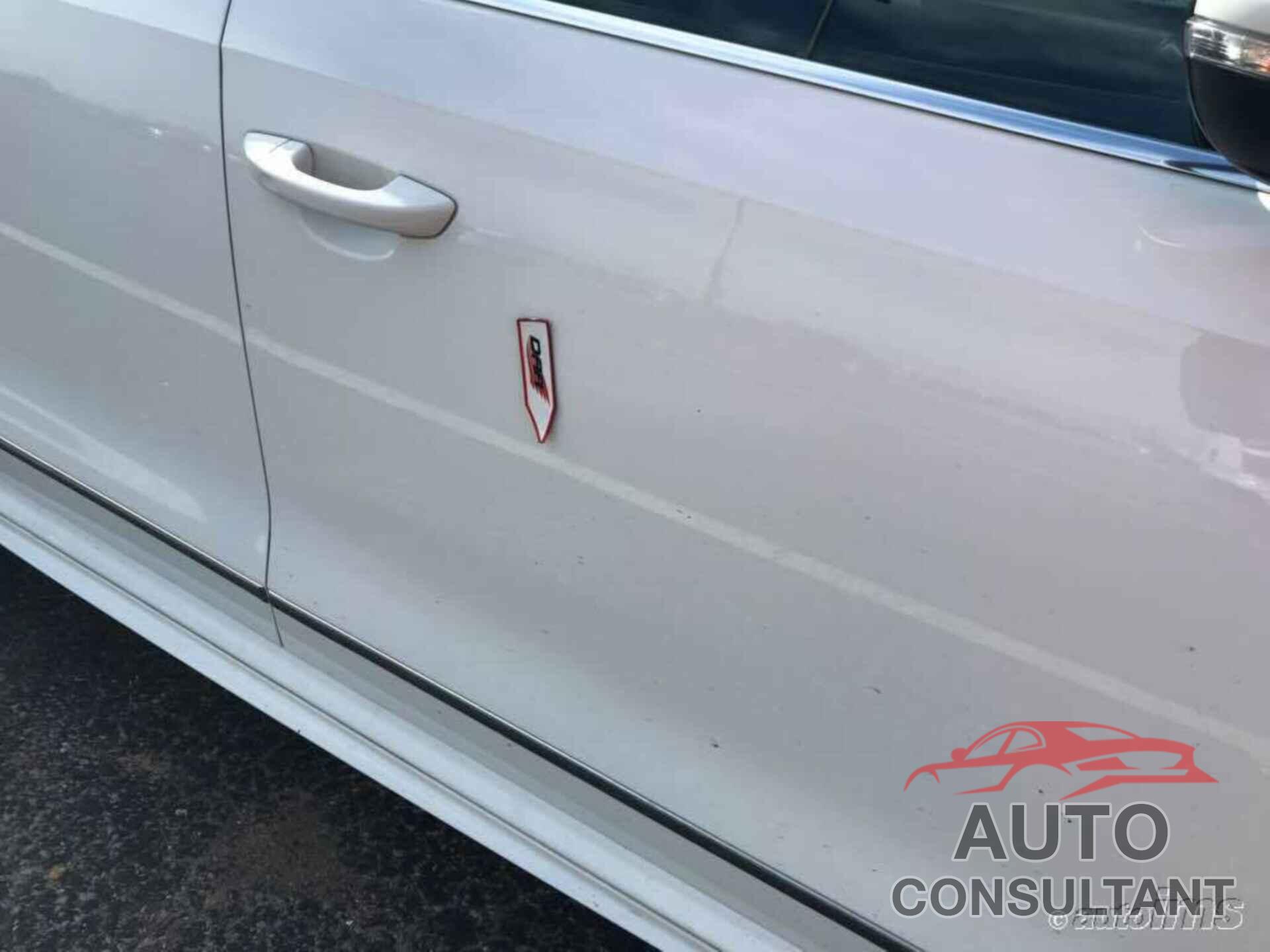 VOLKSWAGEN PASSAT 2019 - 1VWMA7A35KC001093