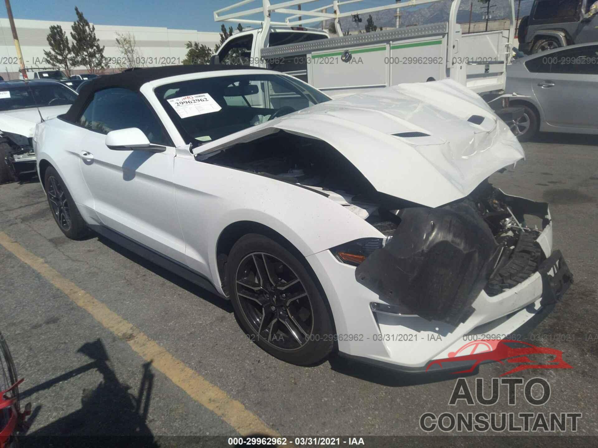 FORD MUSTANG 2018 - 1FATP8UH7J5165903