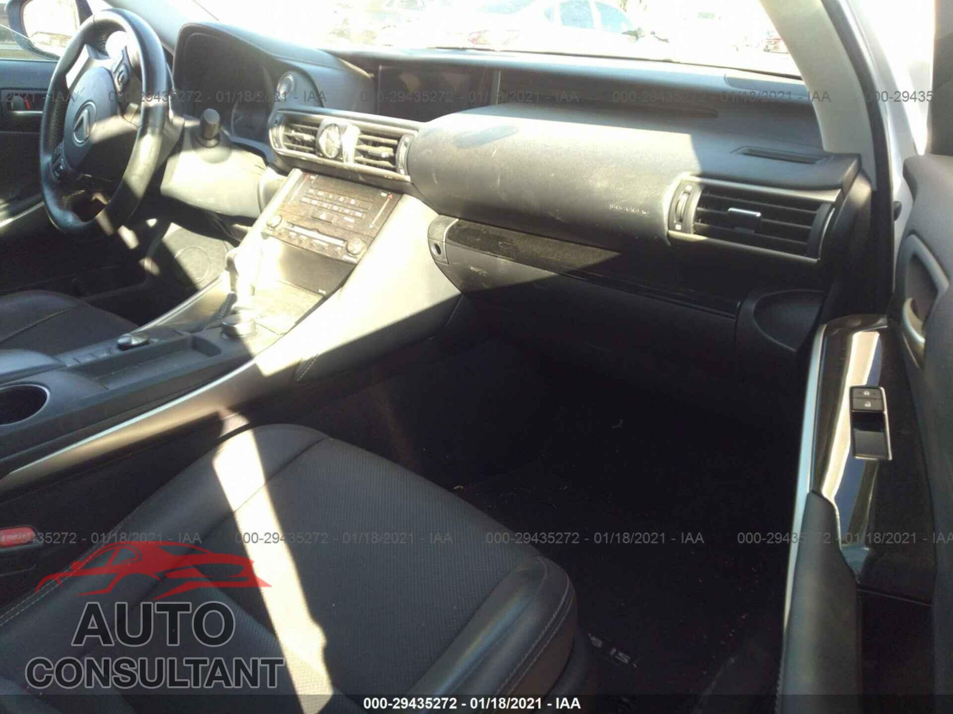LEXUS IS 2018 - JTHBA1D26J5082052