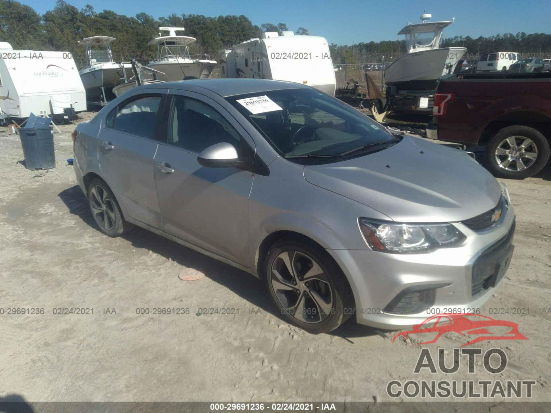 CHEVROLET SONIC 2018 - 1G1JF5SBXJ4131048