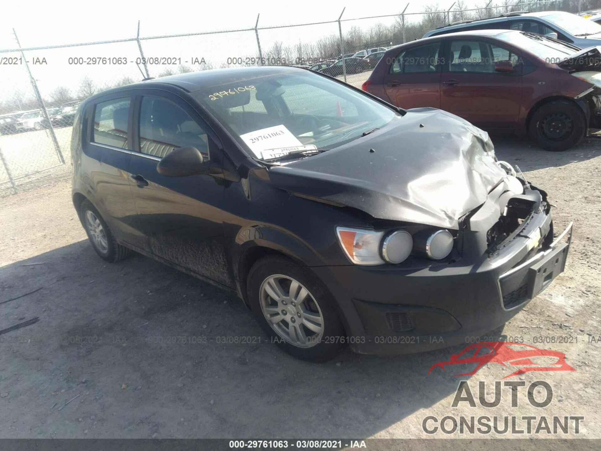 CHEVROLET SONIC 2016 - 1G1JC6SH6G4111455
