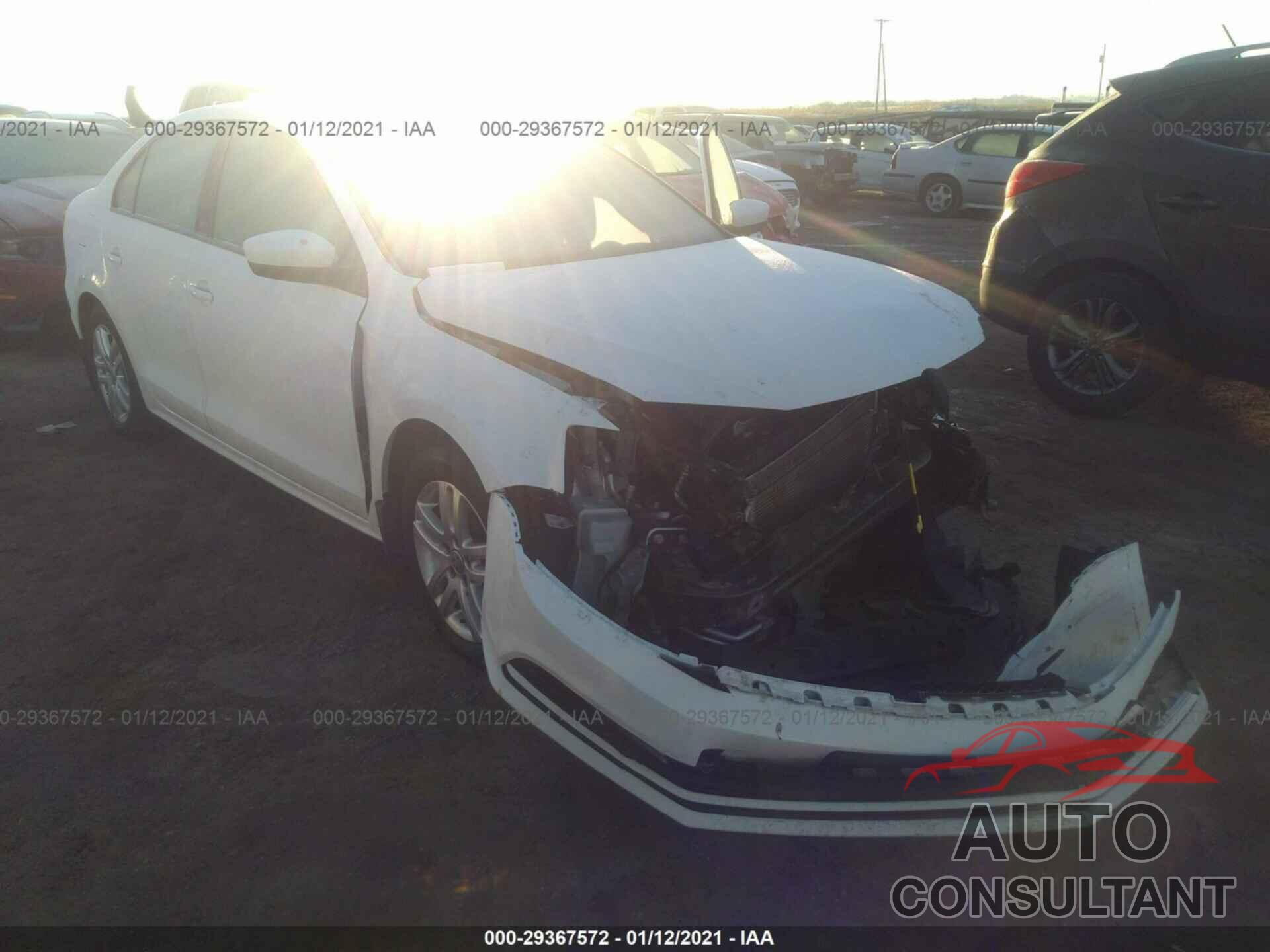 VOLKSWAGEN JETTA 2018 - 3VW167AJ9JM228366