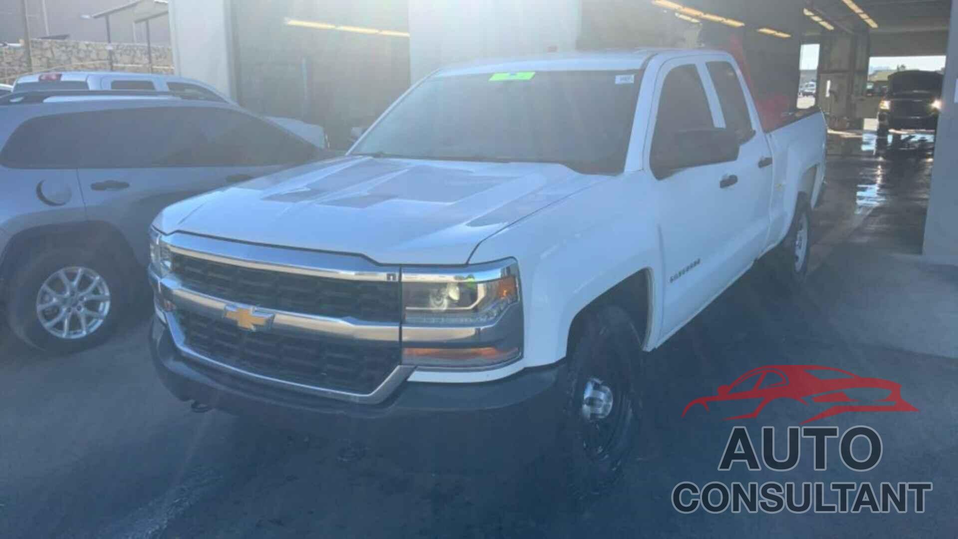 CHEVROLET SILVERADO 1500 2017 - 1GCRCNEC5HZ338158