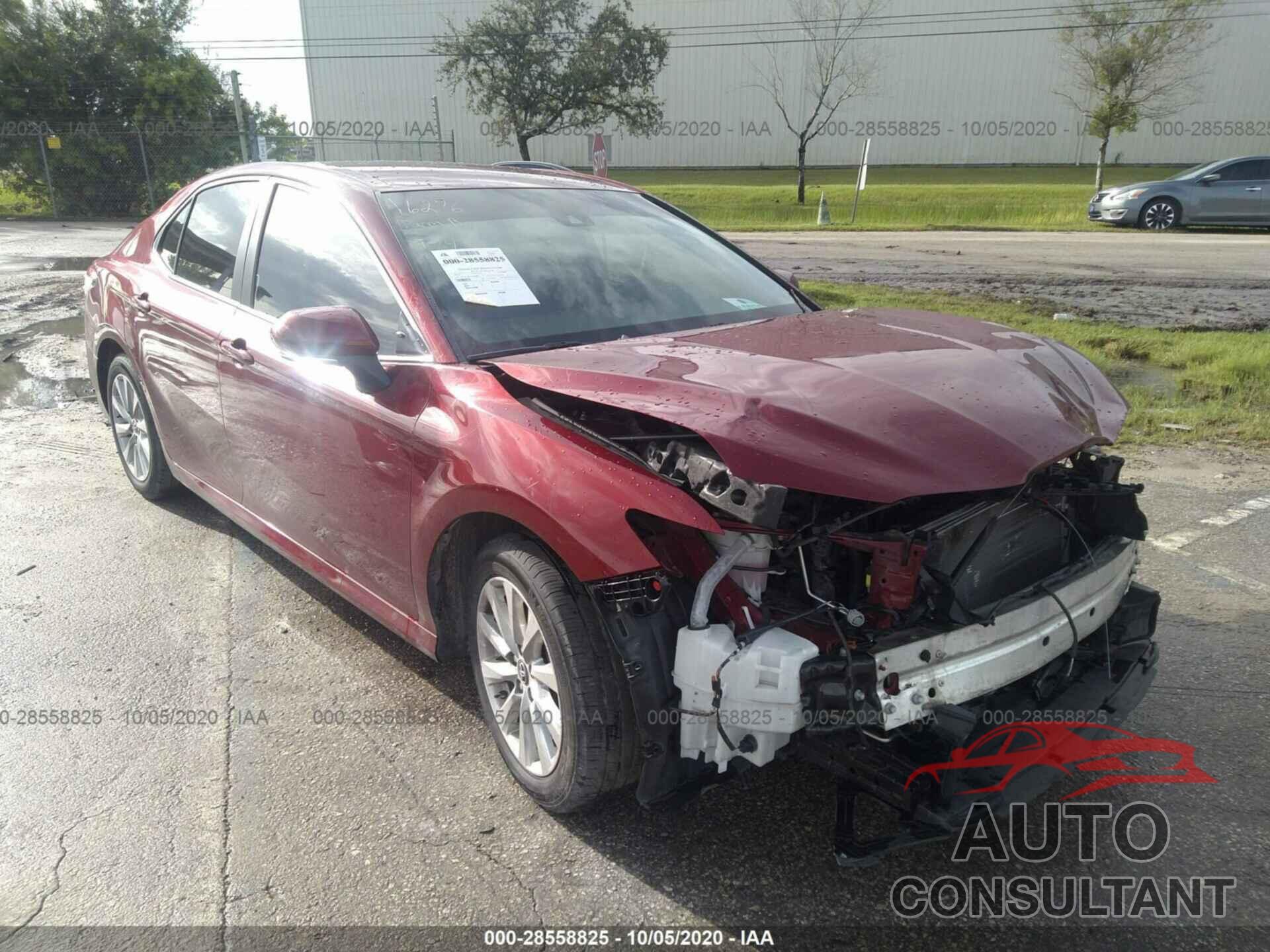 TOYOTA CAMRY 2018 - 4T1B11HK2JU668633