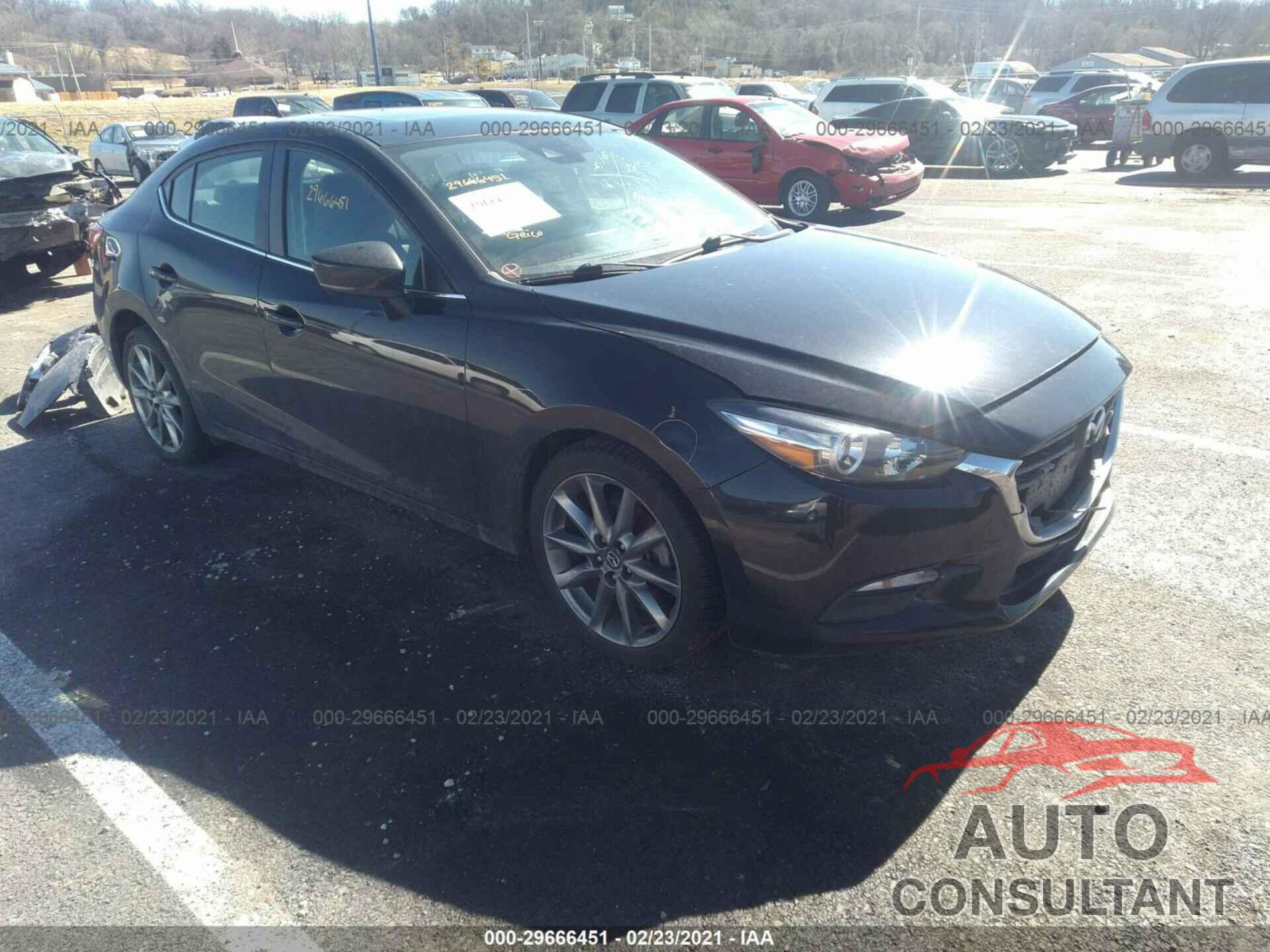 MAZDA MAZDA3 4-DOOR 2018 - 3MZBN1V30JM195516
