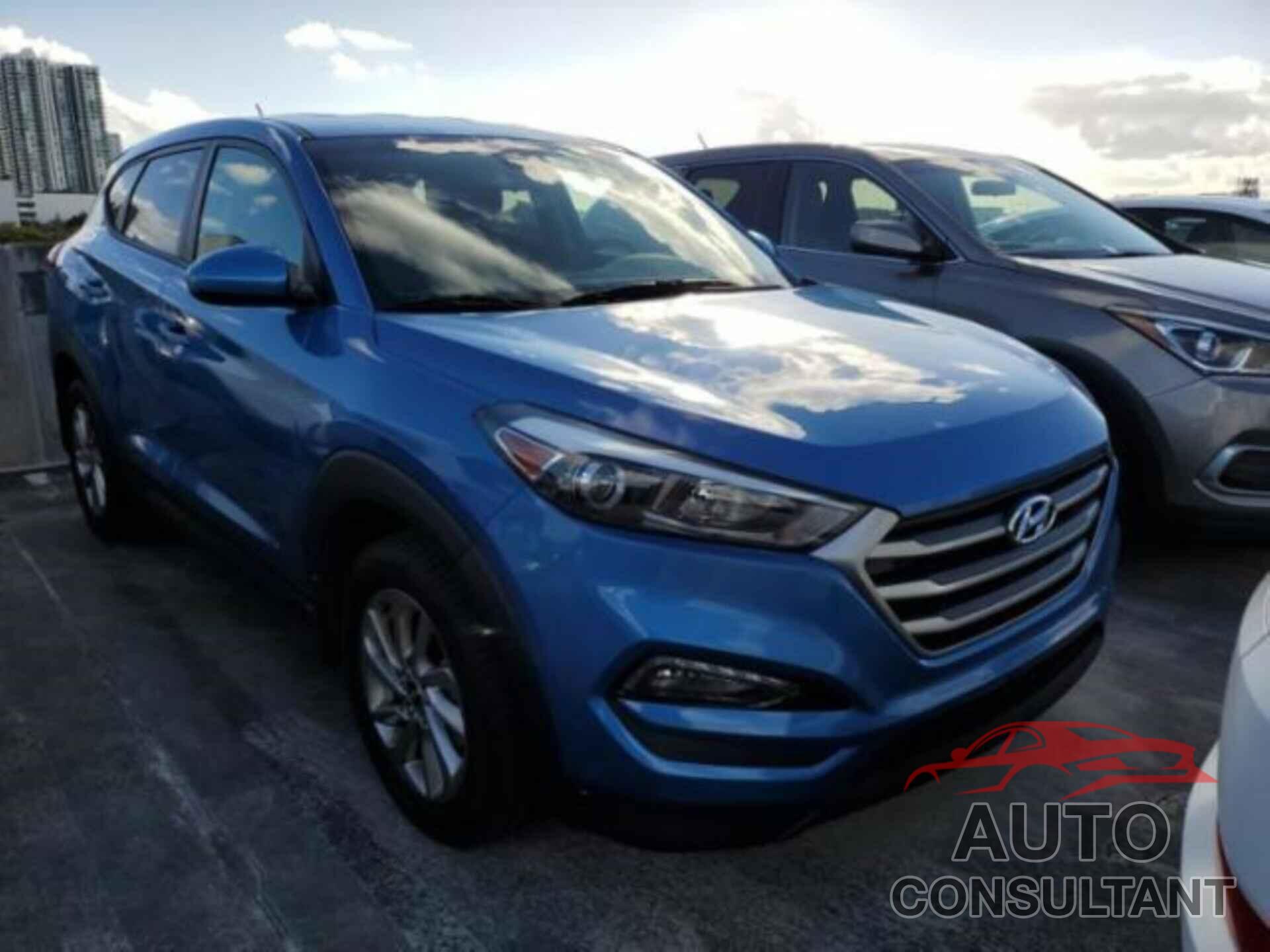 HYUNDAI TUCSON 2018 - KM8J23A45JU700037