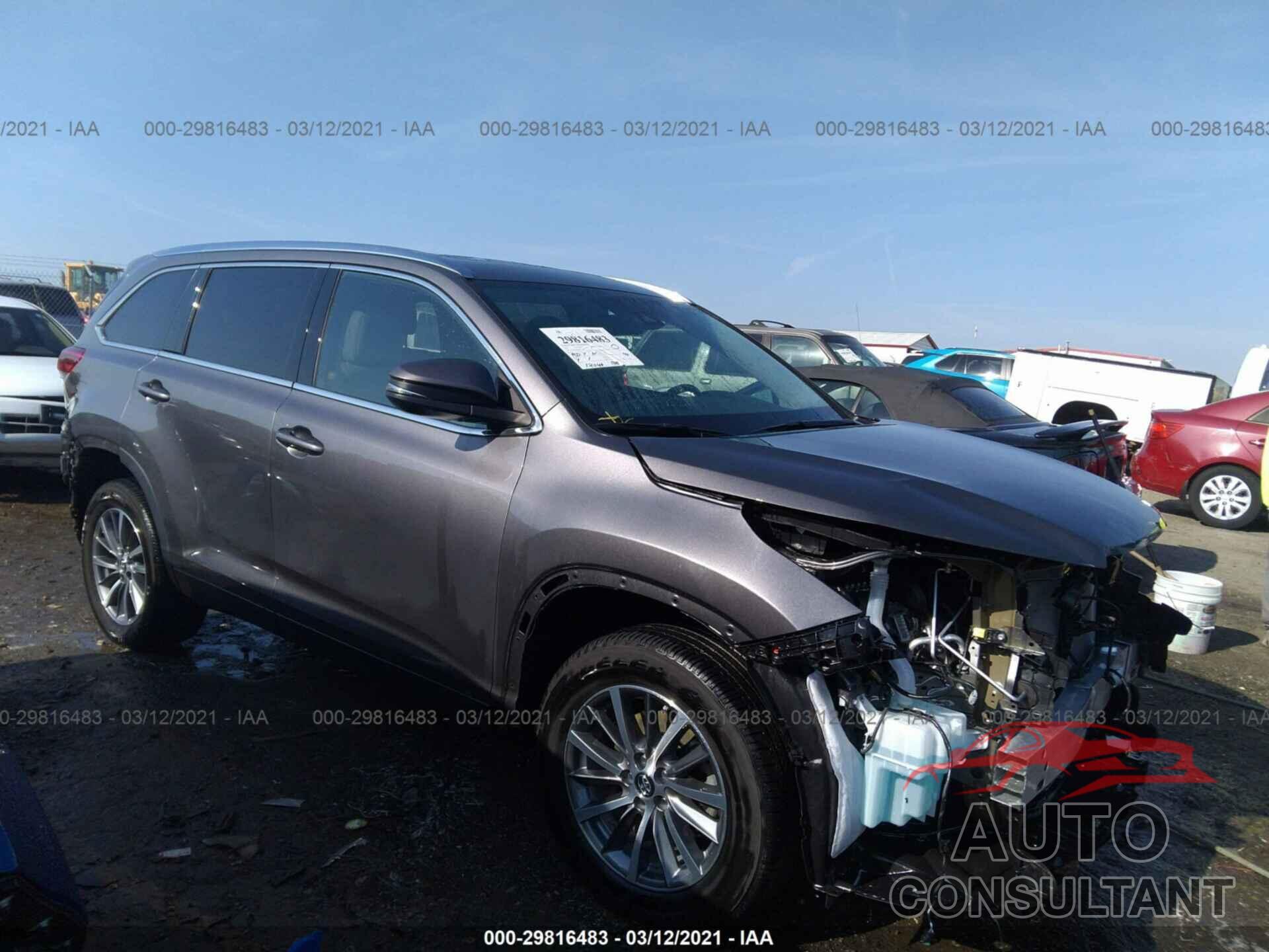 TOYOTA HIGHLANDER 2019 - 5TDKZRFH0KS572282