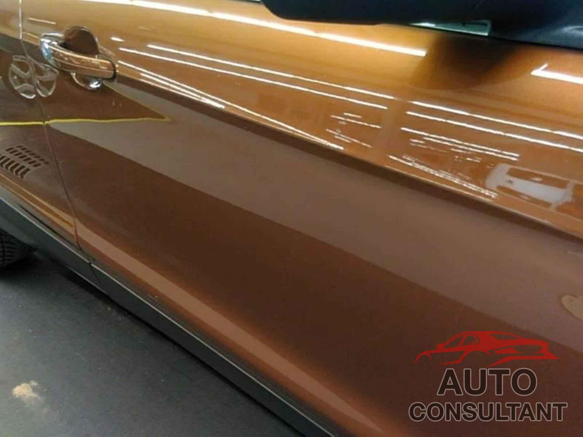 FORD ESCAPE 2017 - 1FMCU9J90HUA64591