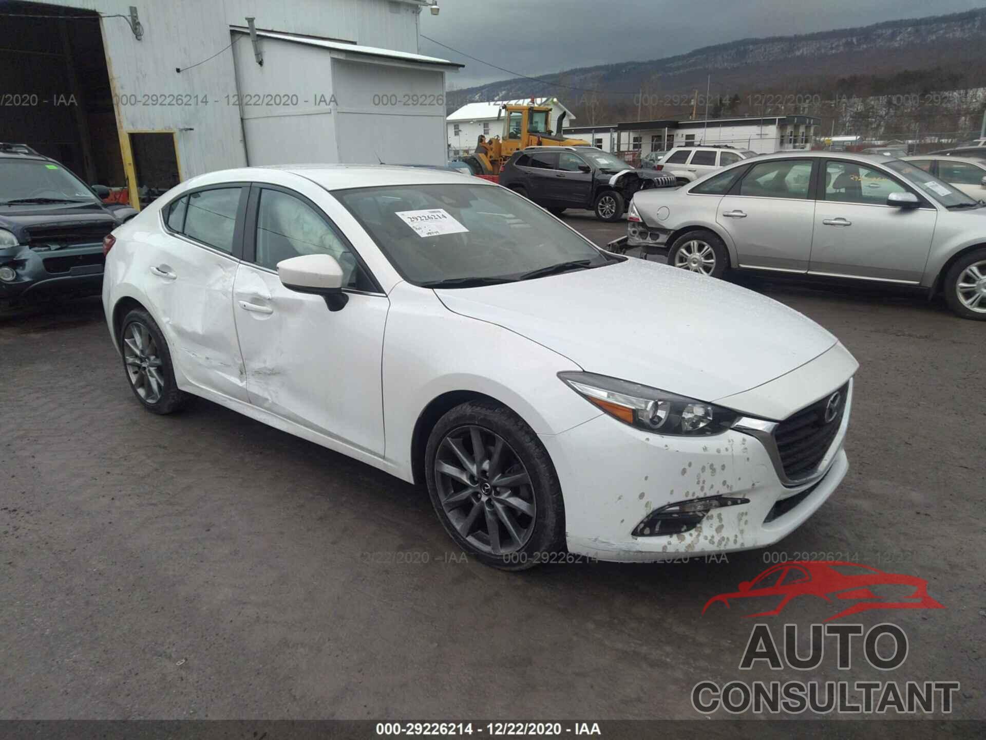 MAZDA MAZDA3 4-DOOR 2018 - 3MZBN1V34JM193834