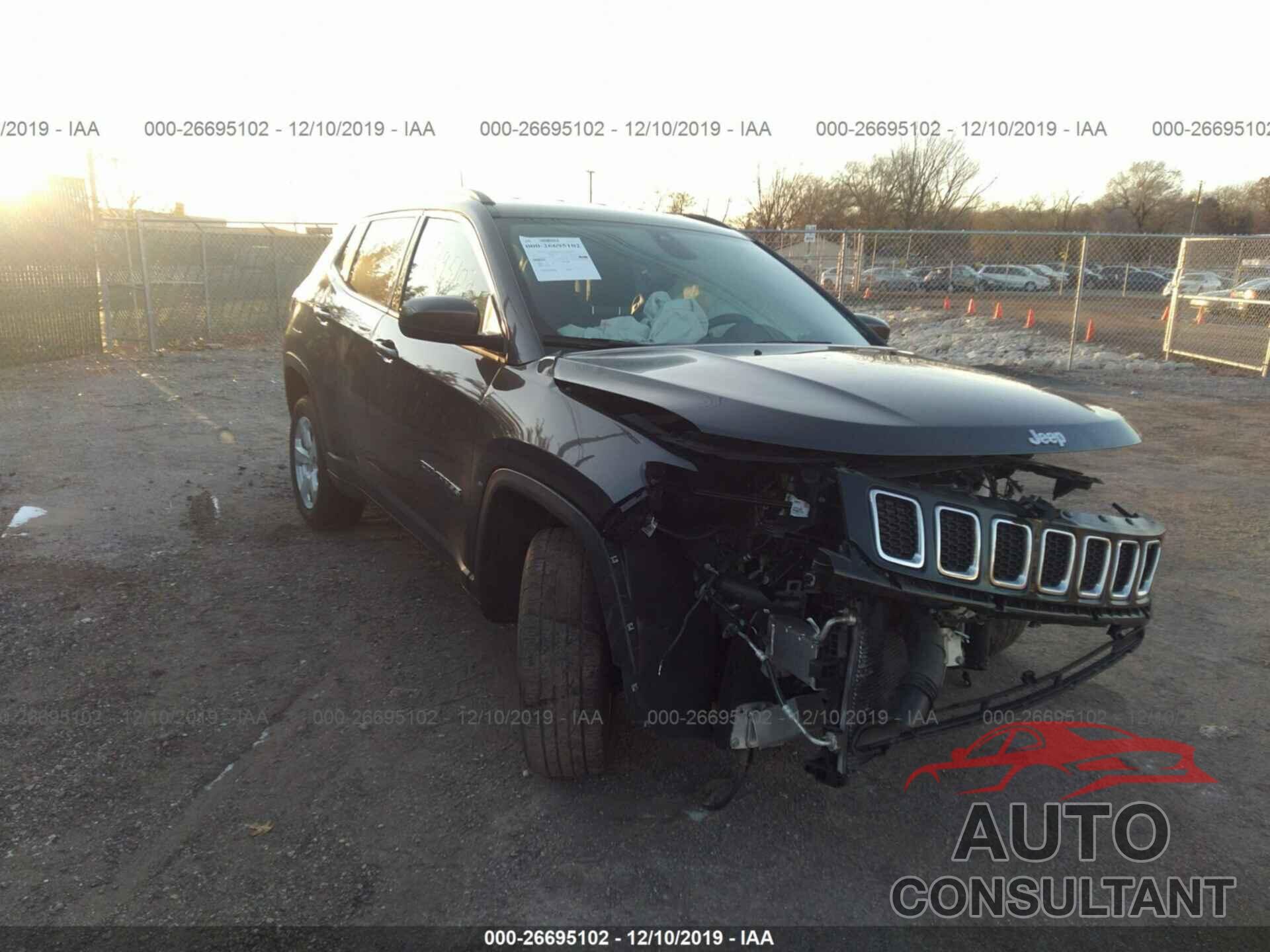 Jeep Compass 2018 - 3C4NJDBB9JT399620