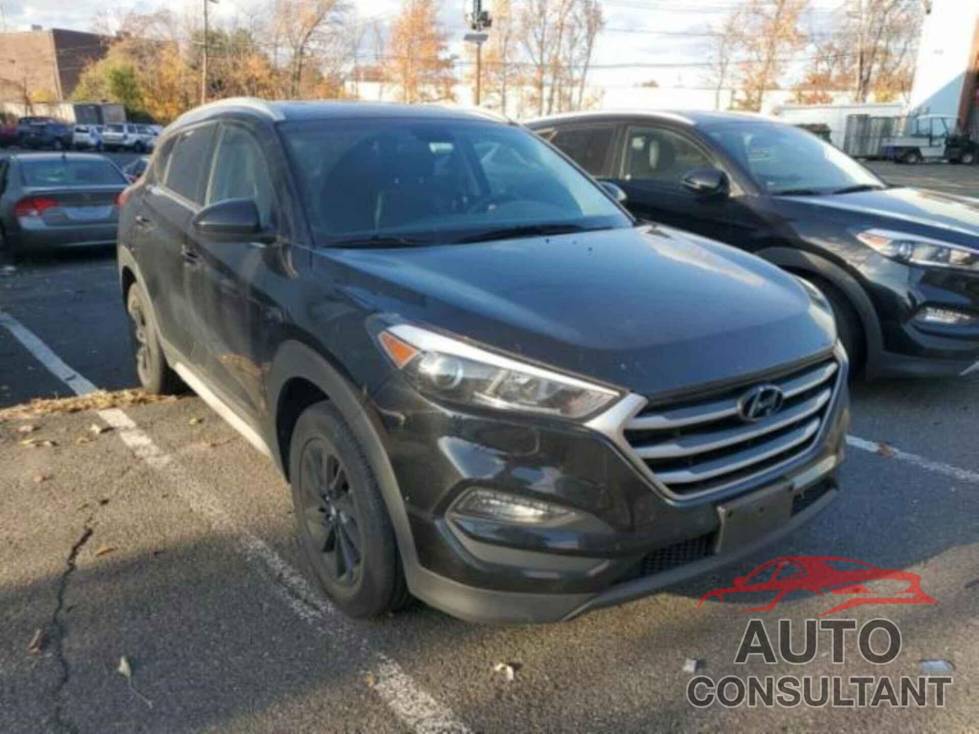HYUNDAI TUCSON 2017 - KM8J3CA43HU511278