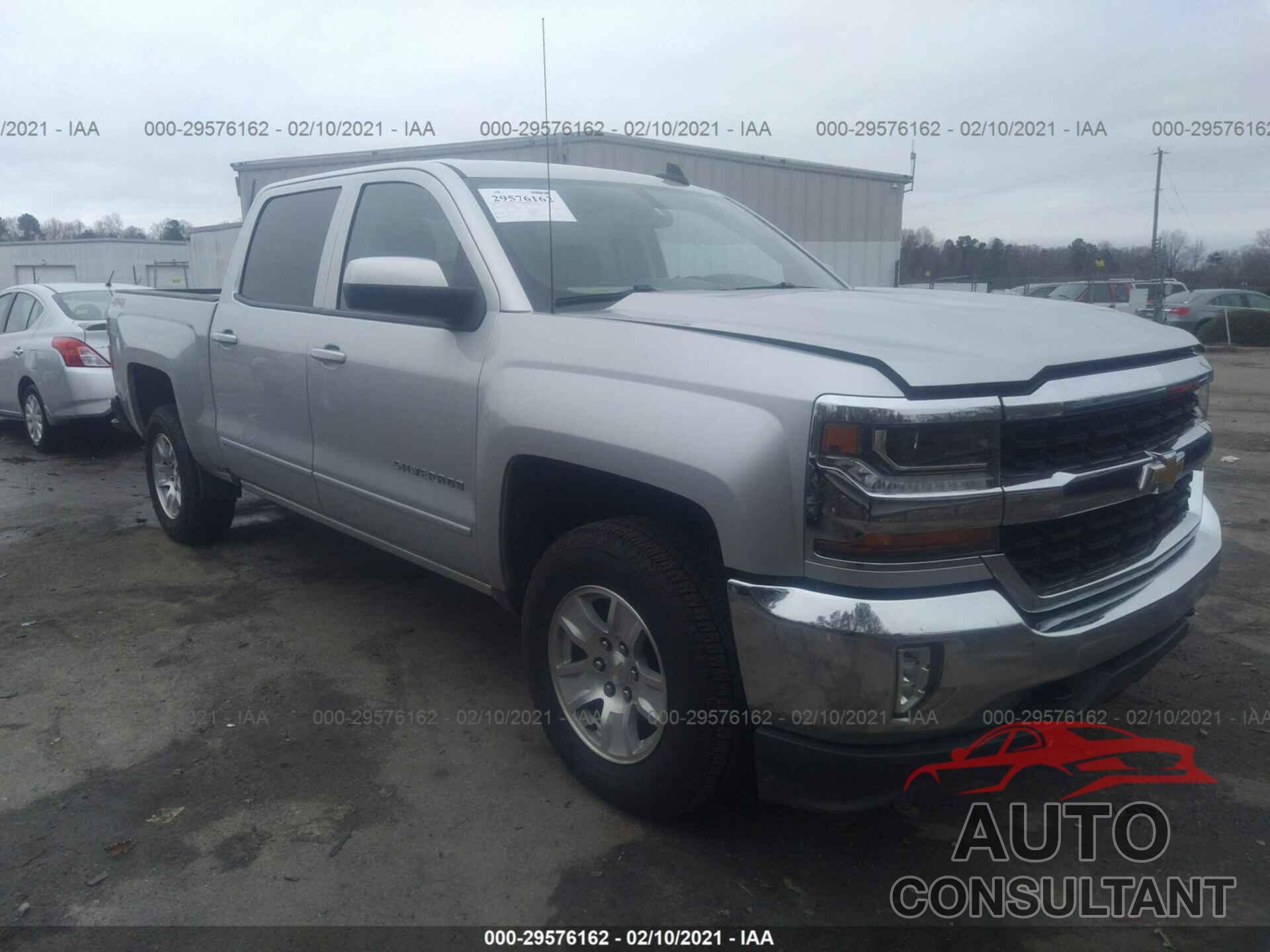 CHEVROLET SILVERADO 1500 2018 - 3GCUKREH5JG277058