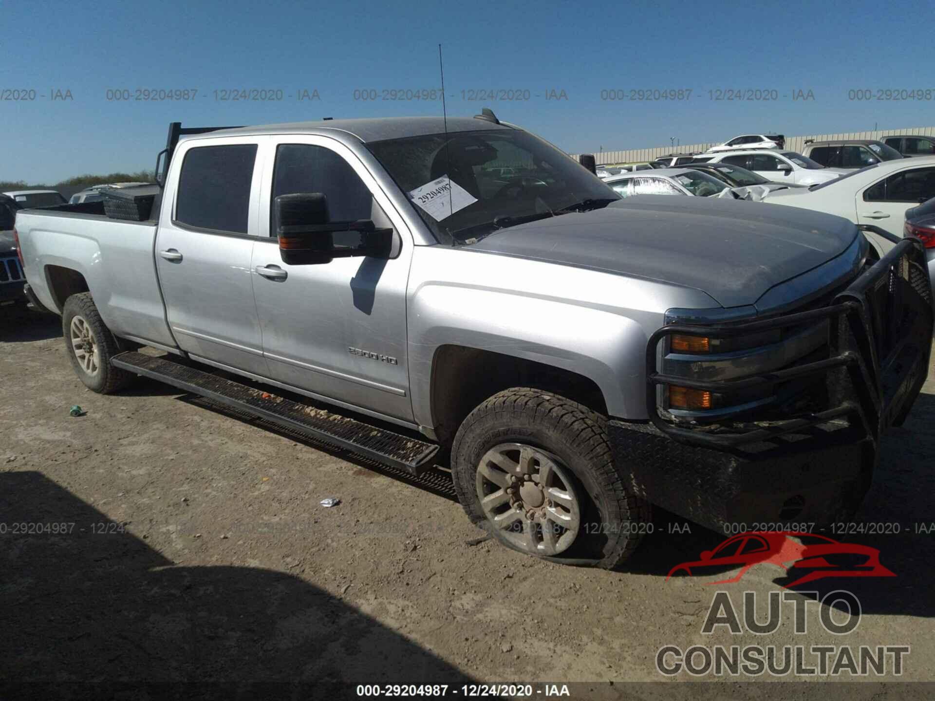 CHEVROLET SILVERADO 2500HD 2018 - 1GC1KVEG1JF132720