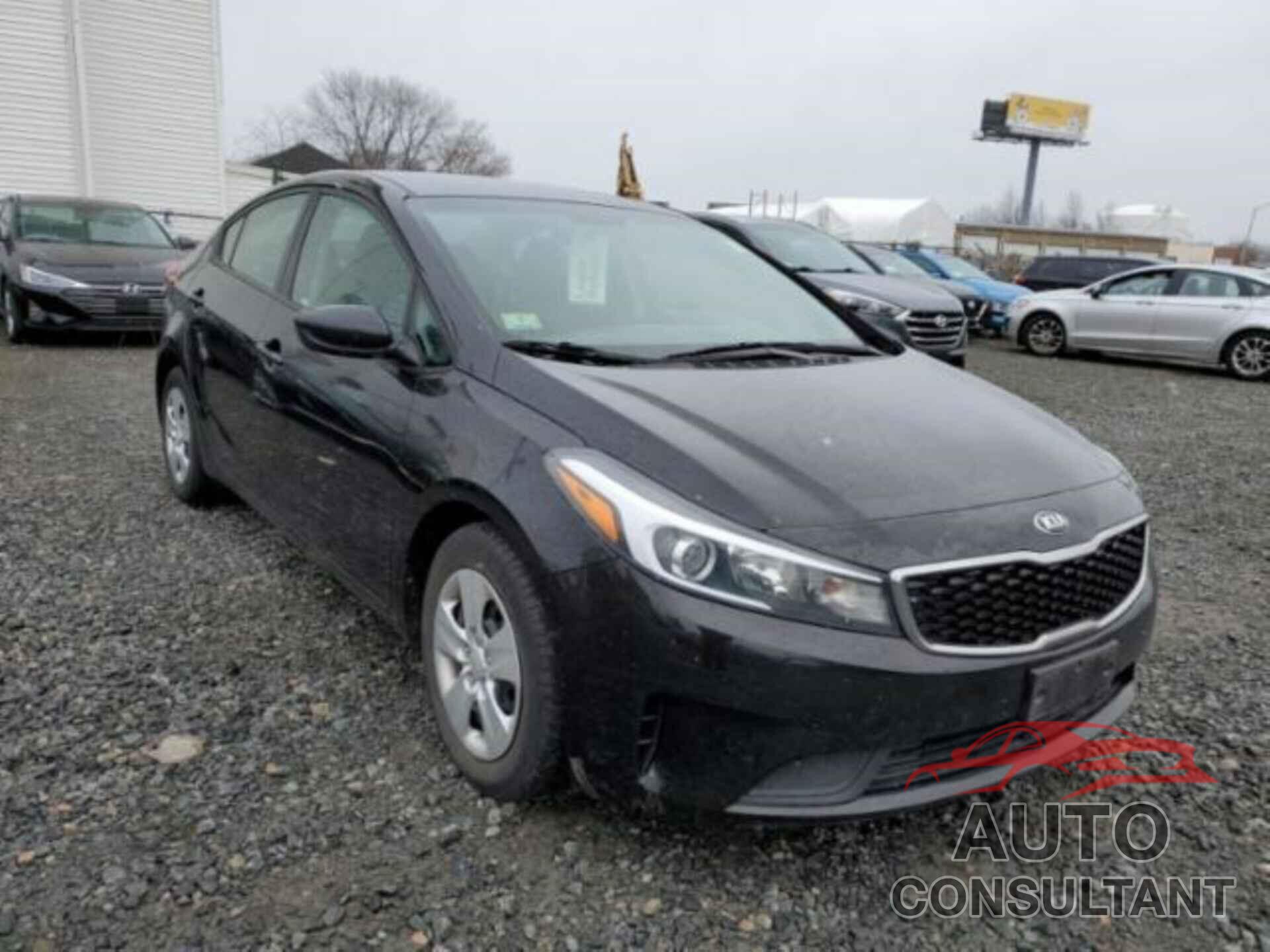 KIA FORTE 2018 - 3KPFK4A75JE212991