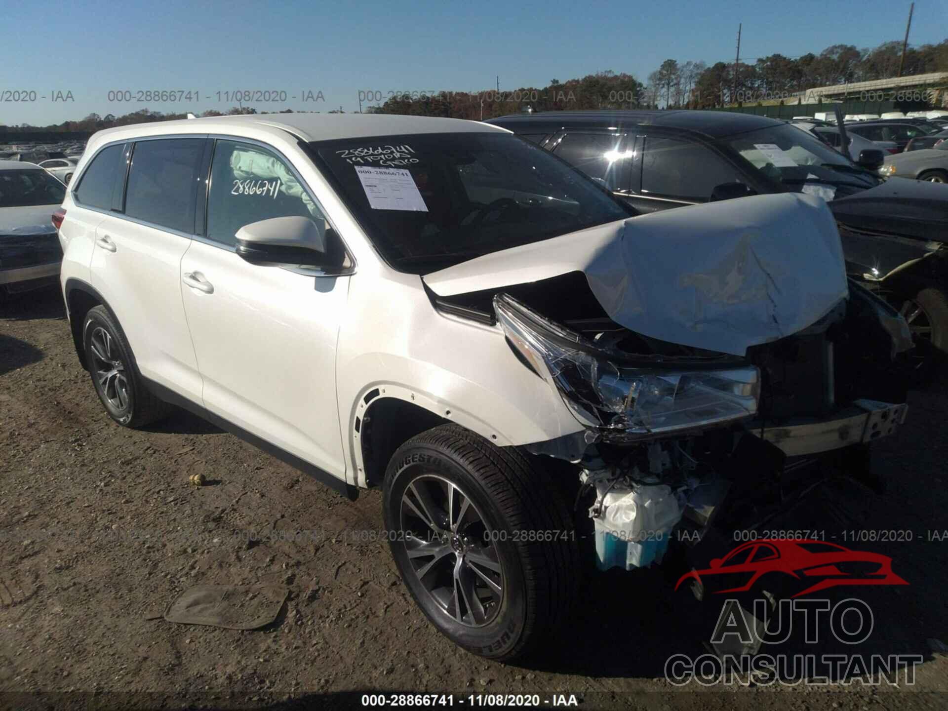 TOYOTA HIGHLANDER 2019 - 5TDBZRFH2KS917697