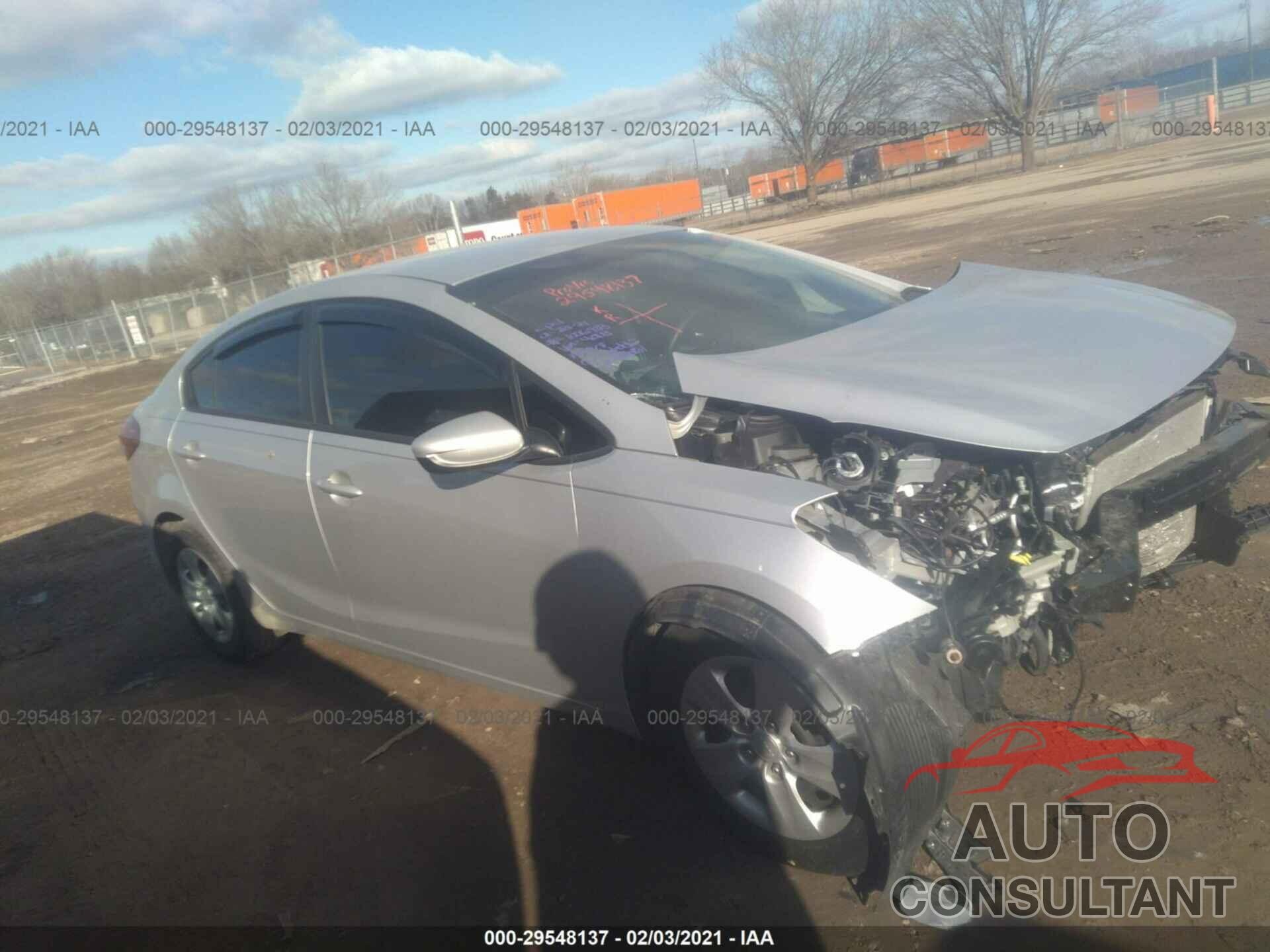 KIA FORTE 2017 - 3KPFK4A75HE084018