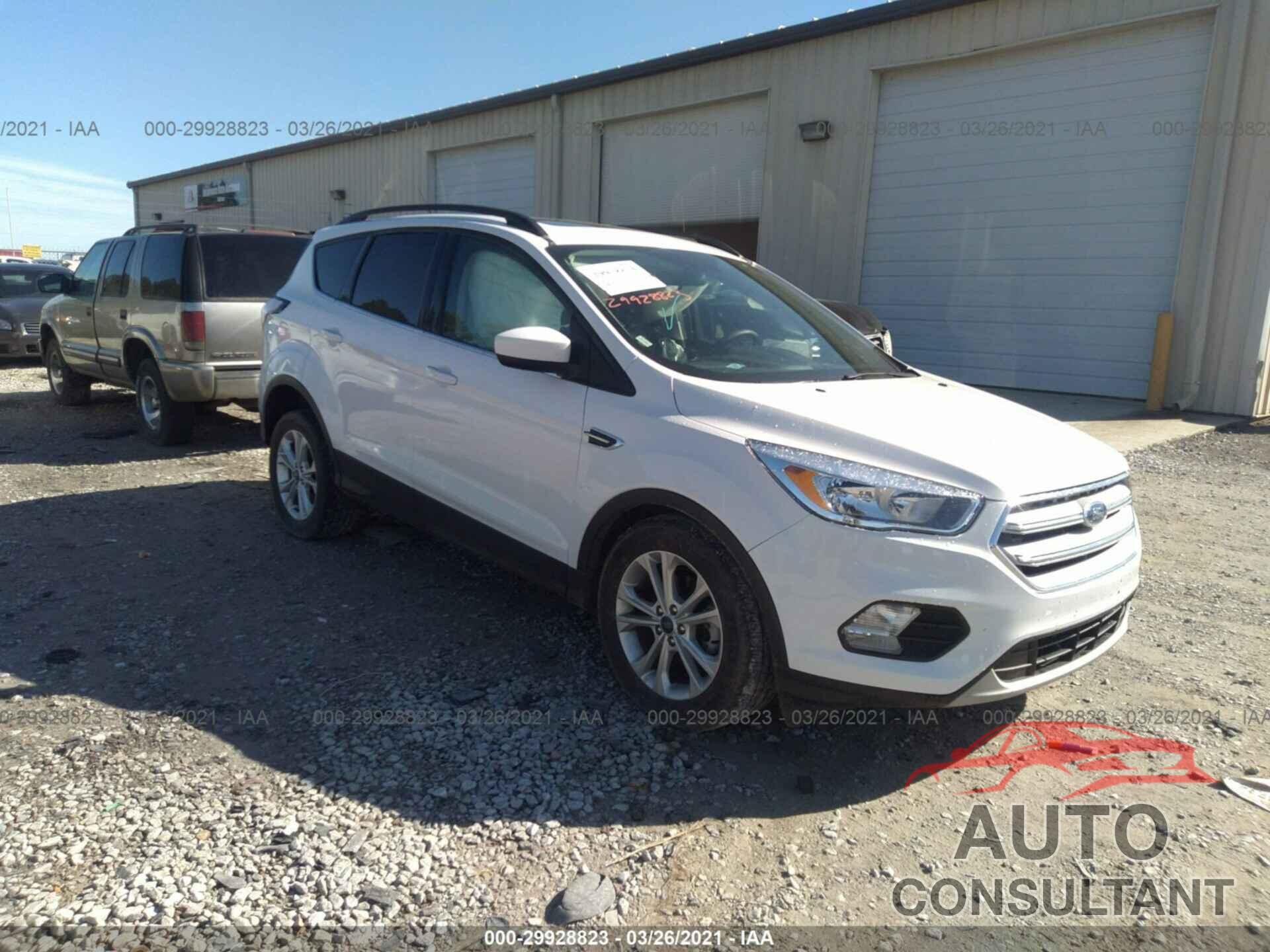 FORD ESCAPE 2018 - 1FMCU0GD9JUC77035