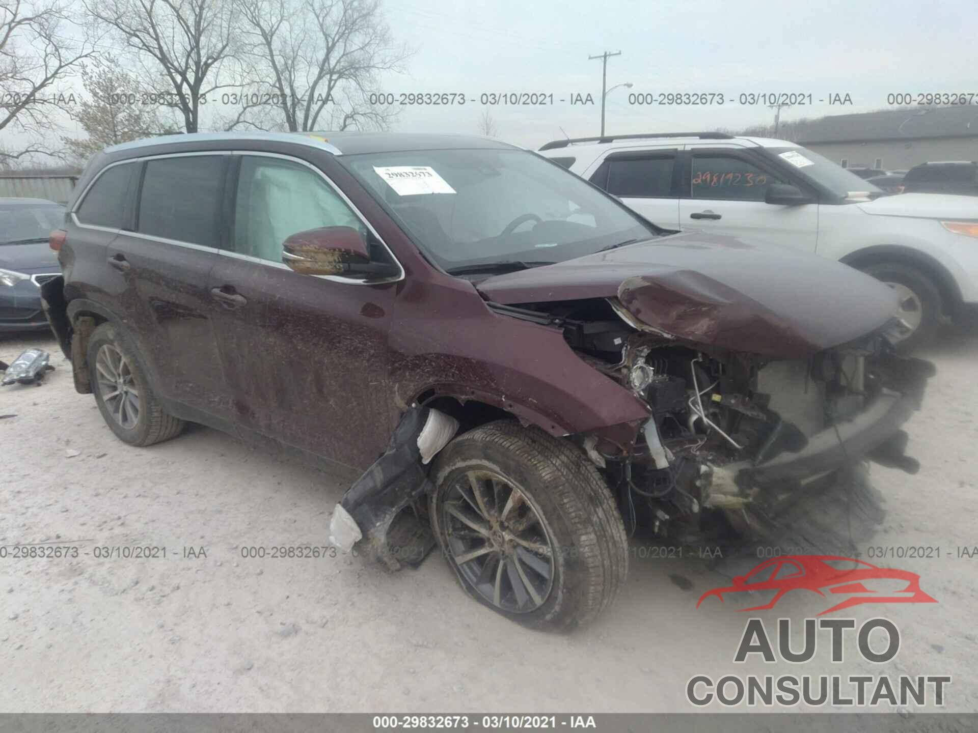 TOYOTA HIGHLANDER 2019 - 5TDJZRFH9KS728783