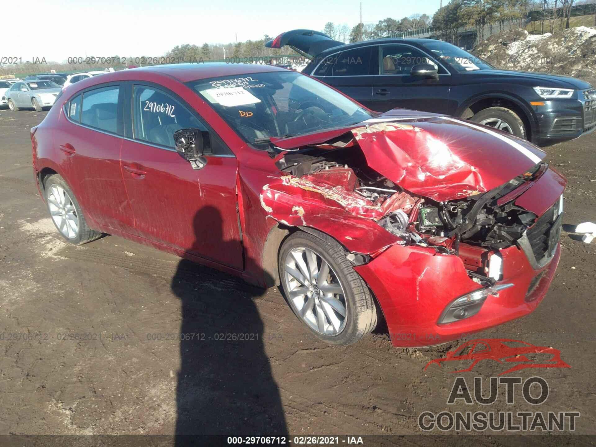 MAZDA MAZDA3 5-DOOR 2017 - JM1BN1M36H1117995