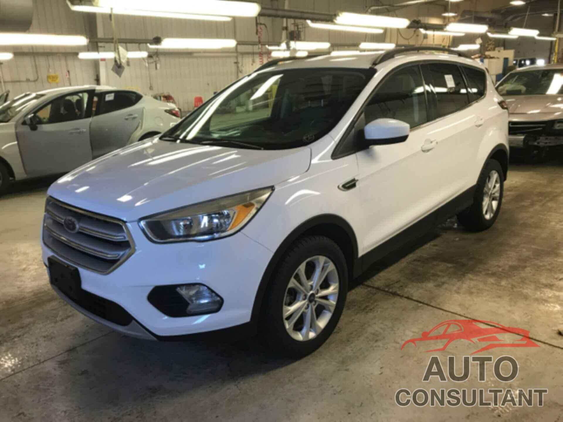 FORD ESCAPE 2018 - 1FMCU9GD8JUB17538