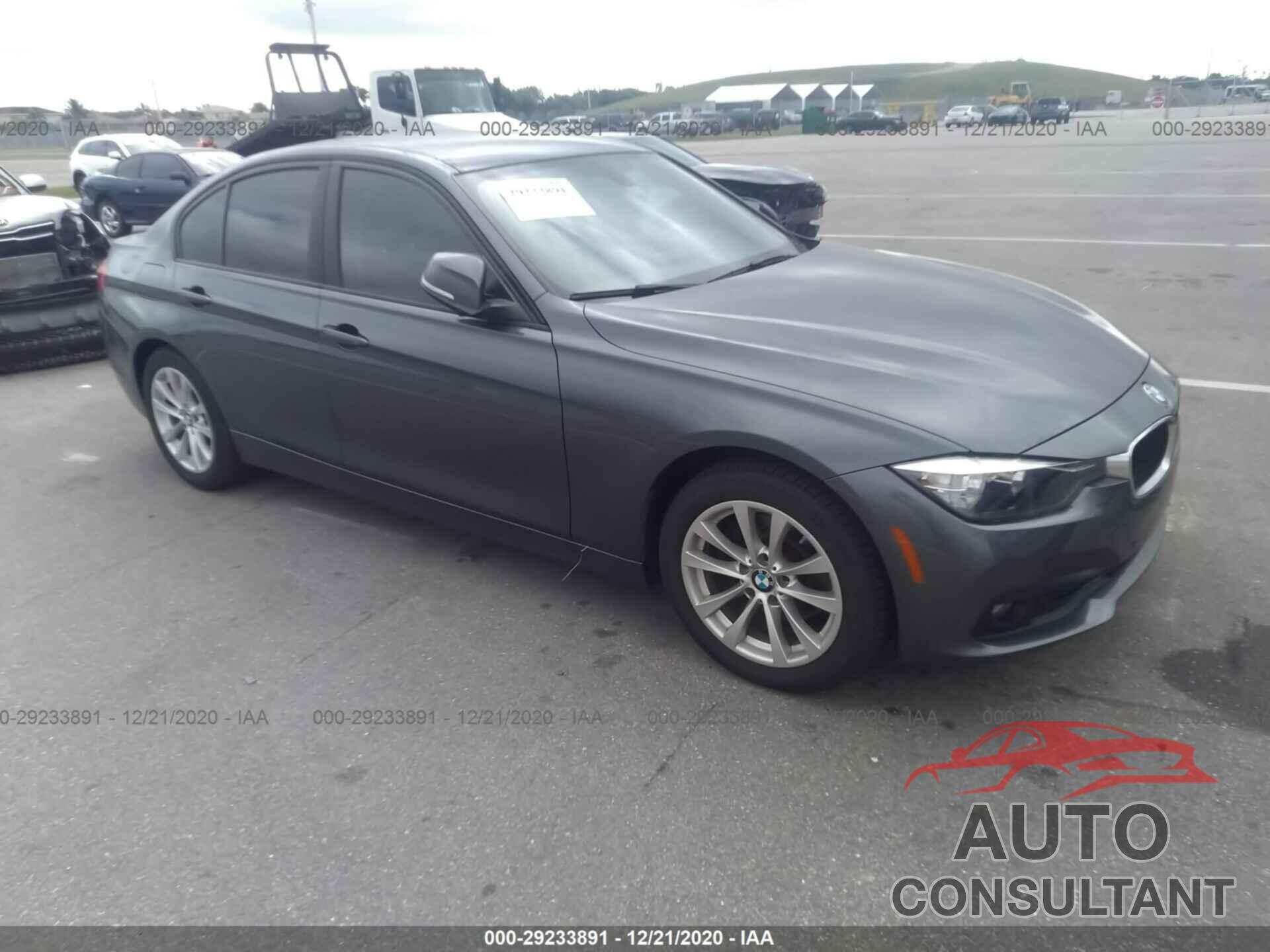 BMW 3 SERIES 2017 - WBA8E1G55HNU14561