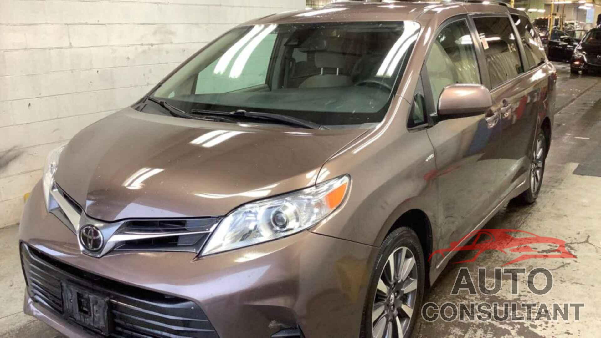 TOYOTA SIENNA 2018 - 5TDJZ3DCXJS194759