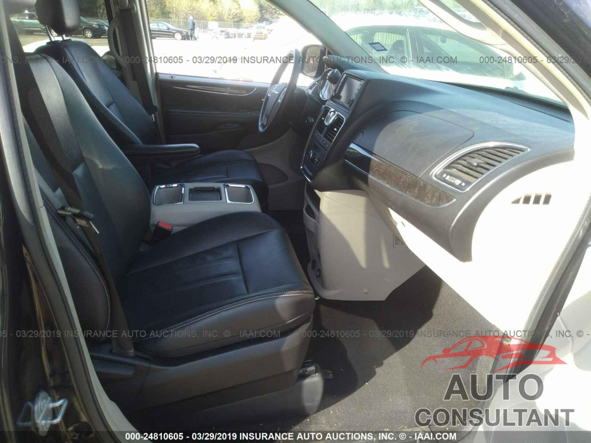 CHRYSLER TOWN & COUNTRY 2015 - 2C4RC1BG4FR537824