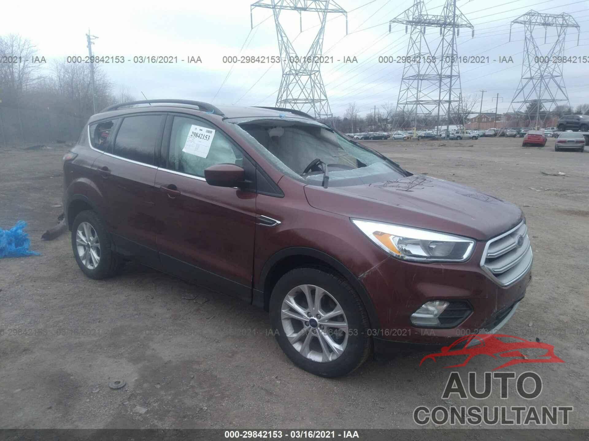 FORD ESCAPE 2018 - 1FMCU0GD5JUB62108