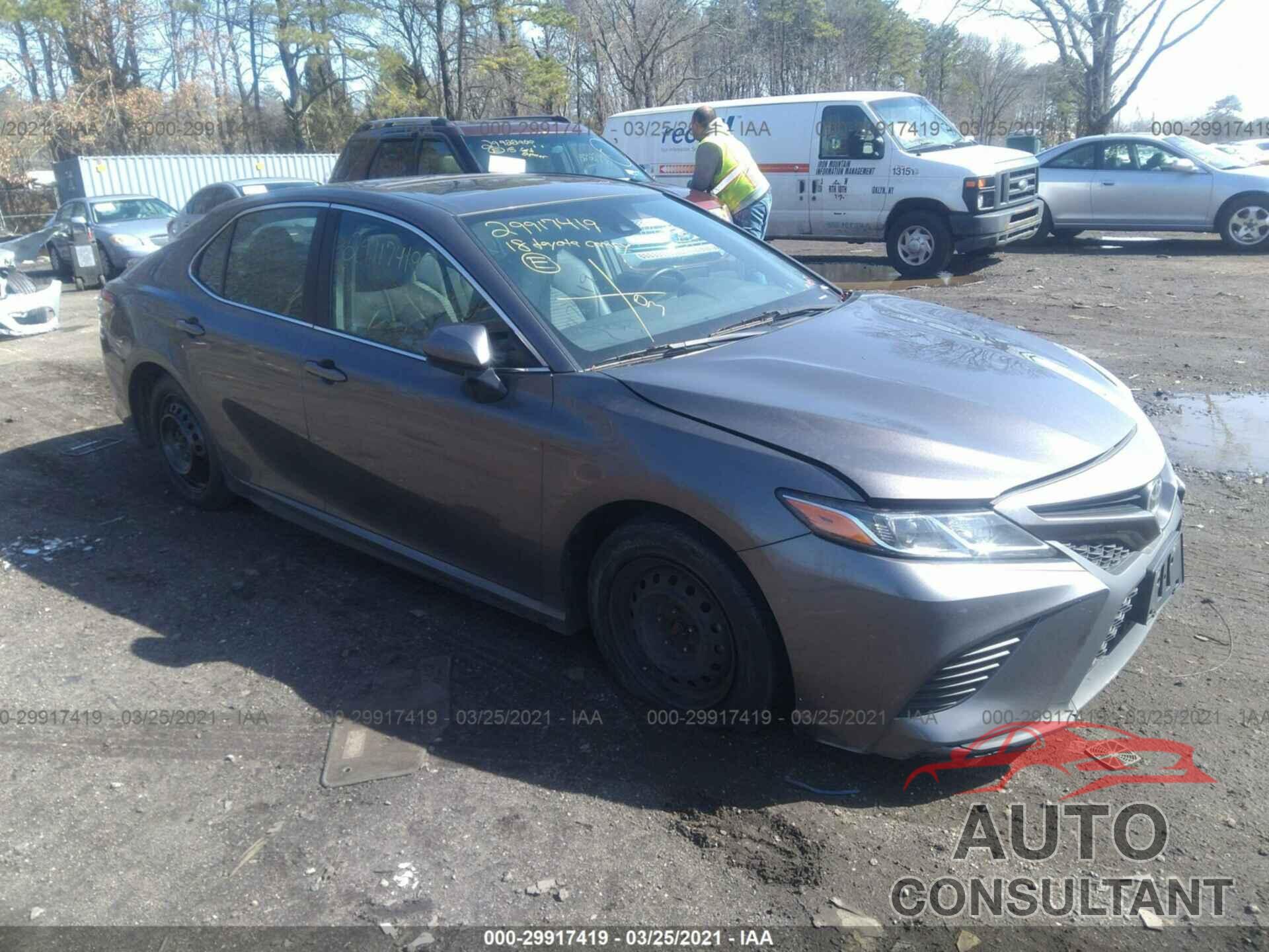 TOYOTA CAMRY 2018 - 4T1B11HK8JU042018