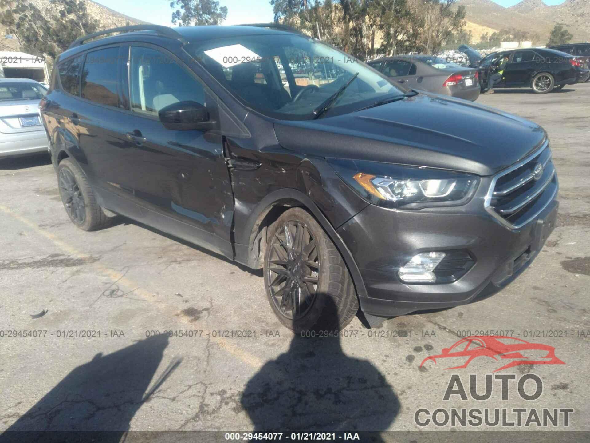 FORD ESCAPE 2018 - 1FMCU9GD9JUD37514