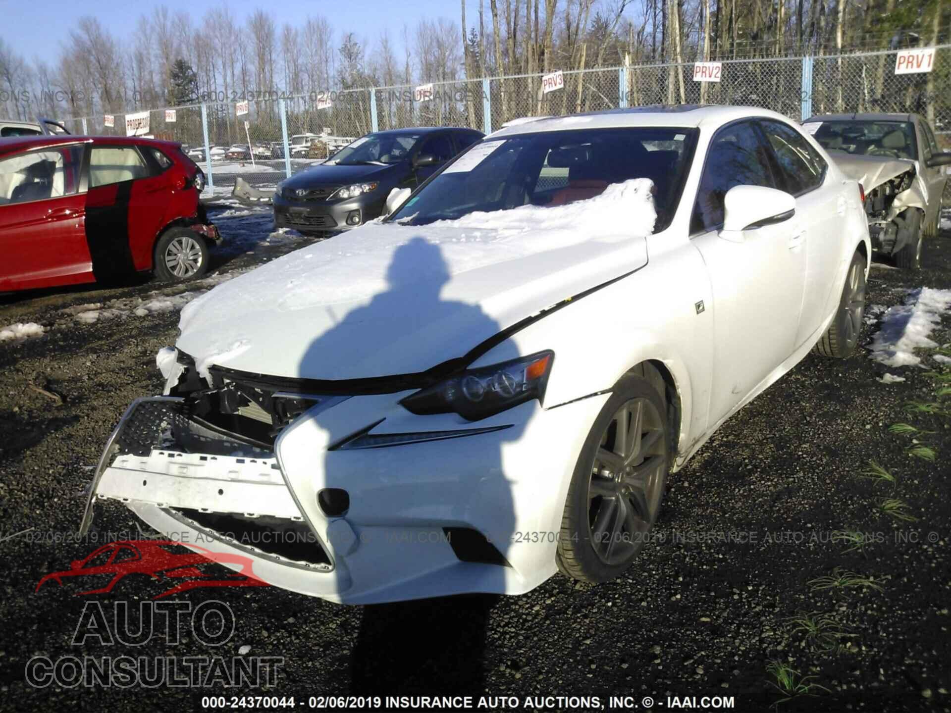 LEXUS IS 2016 - JTHCE1D20G5011060