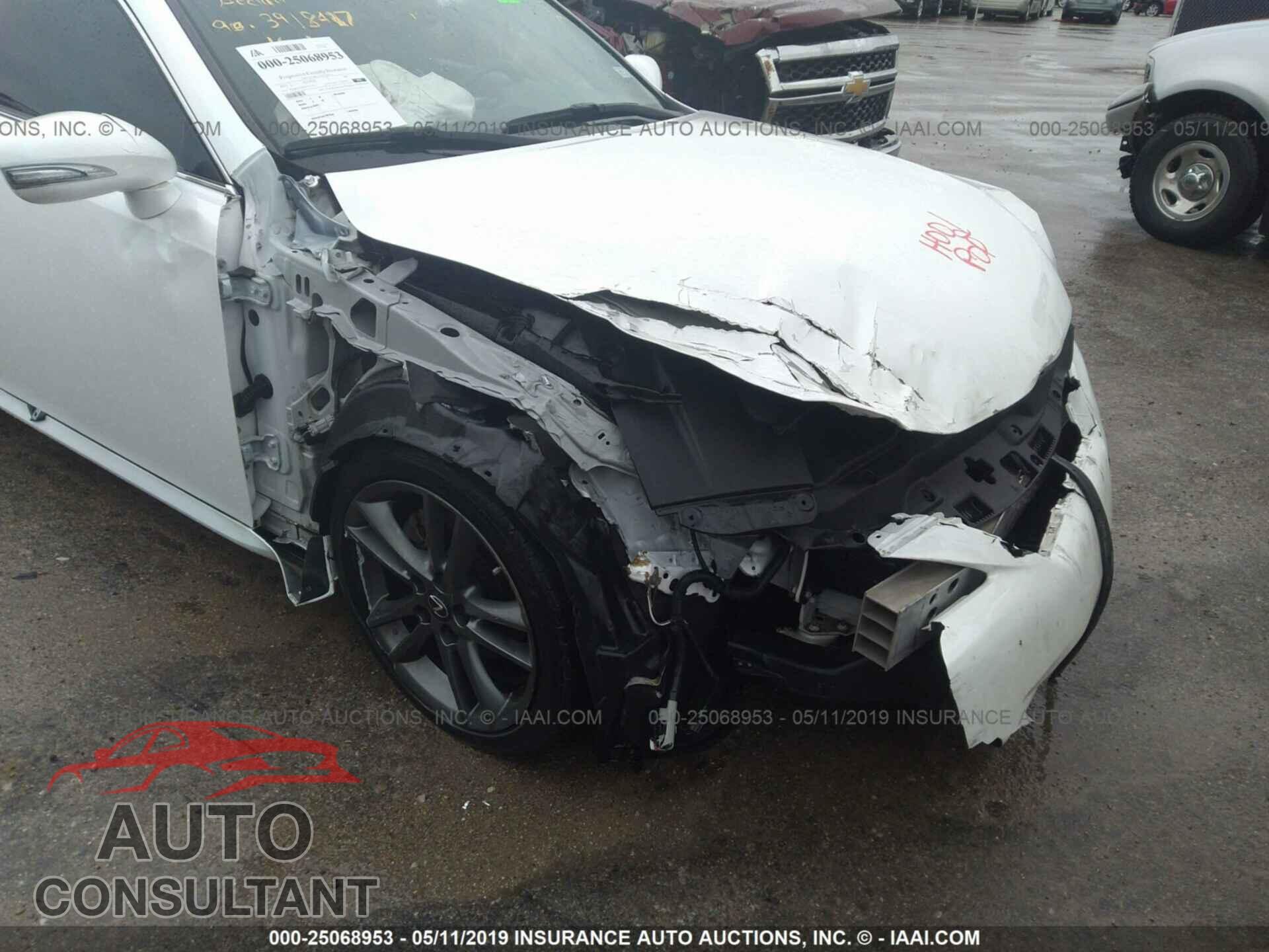 LEXUS IS 2011 - JTHBF5C26B5137174