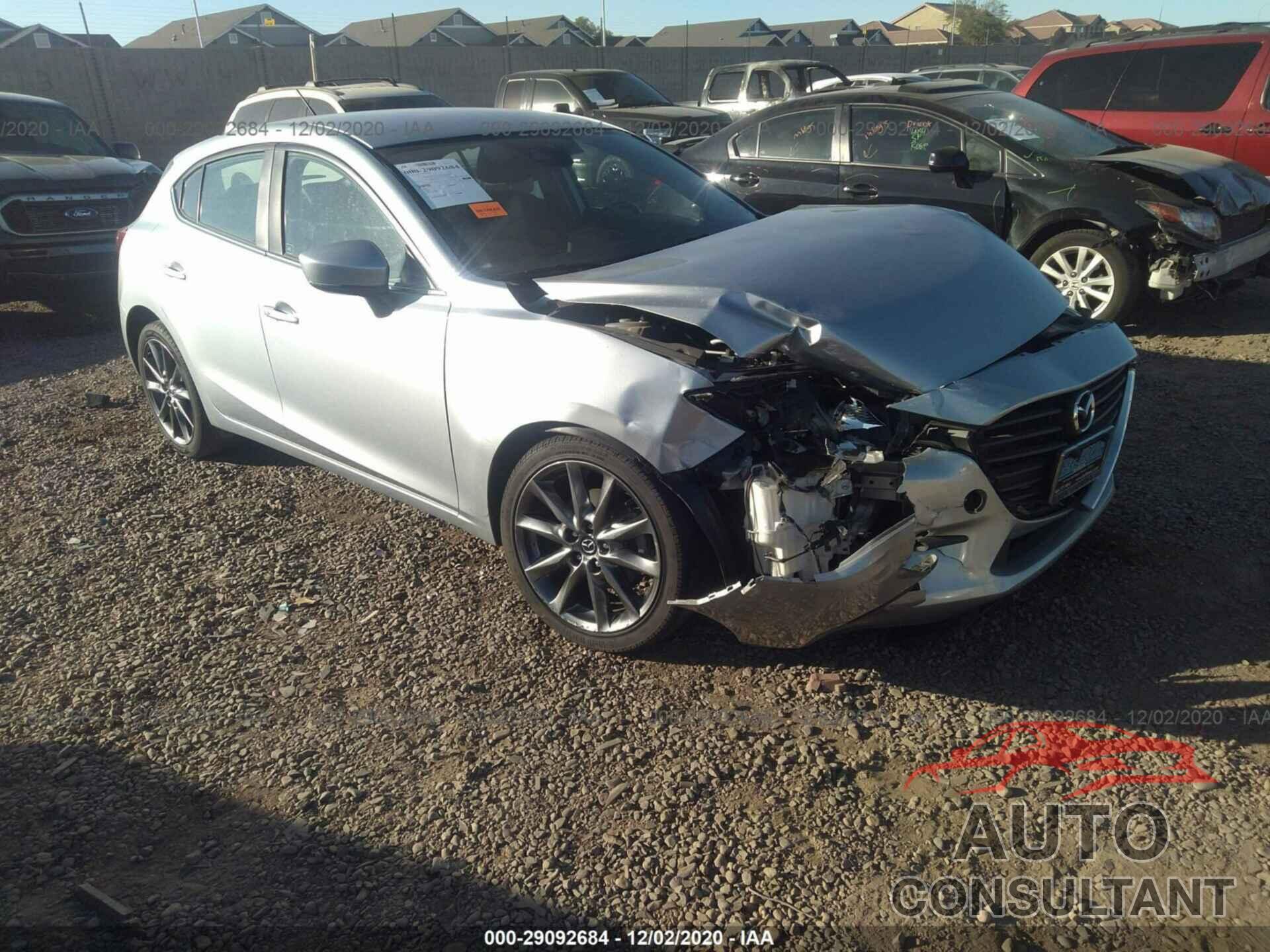 MAZDA MAZDA3 5-DOOR 2018 - 3MZBN1L3XJM199480