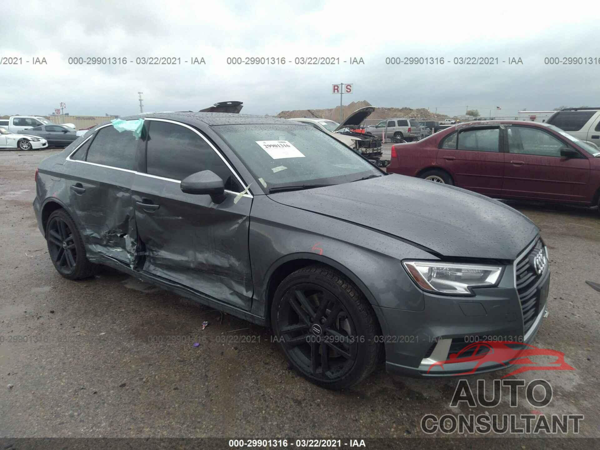 AUDI A3 SEDAN 2019 - WAUBEGFF5KA103715