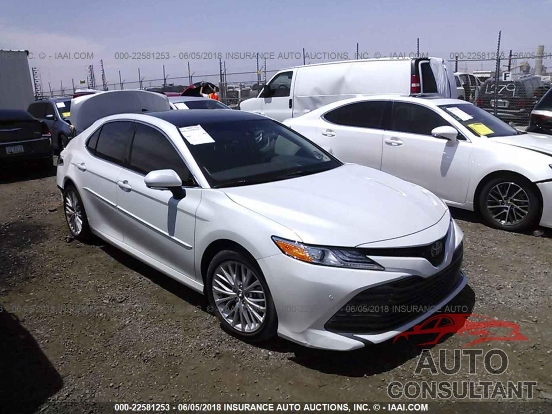 Toyota Camry 2018 - 4T1BZ1HK9JU012681