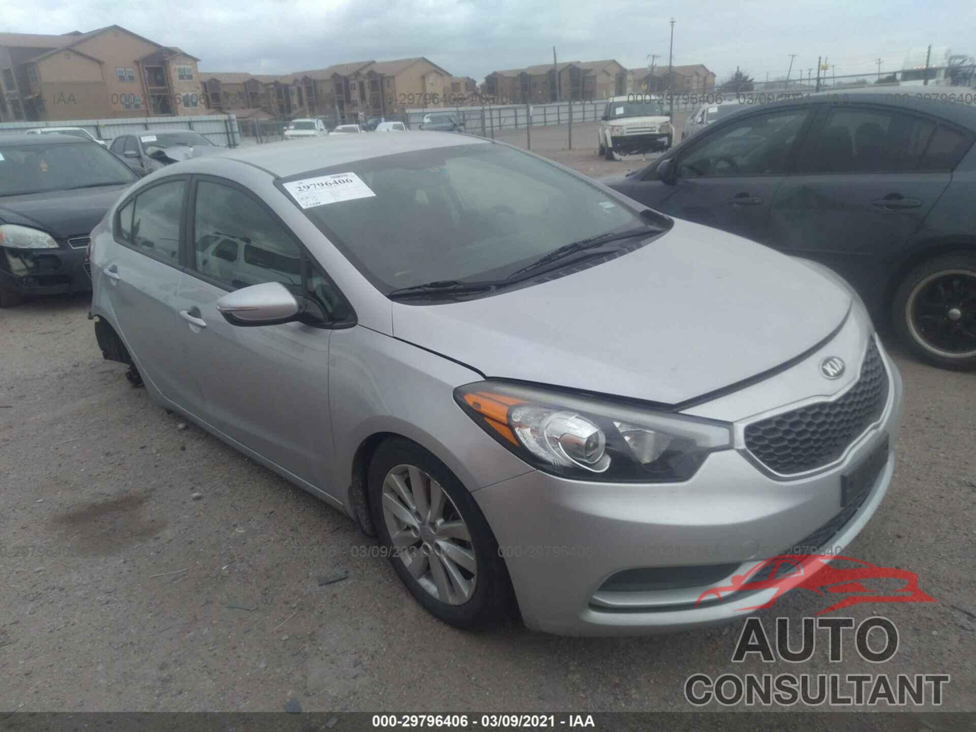 KIA FORTE 2016 - KNAFX4A6XG5477724